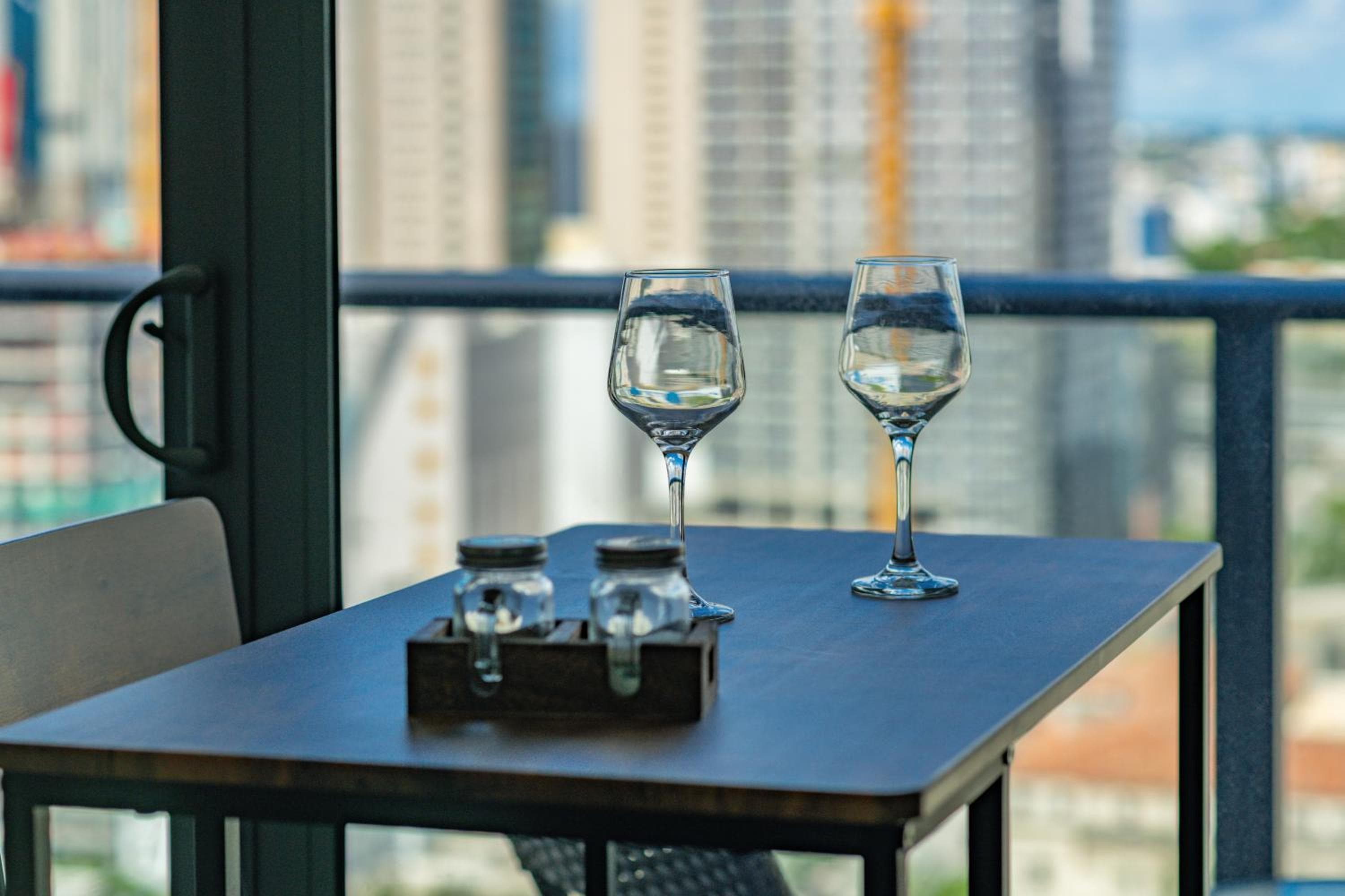 Luxury Waterfront Residences - near Kaseya Center — 5