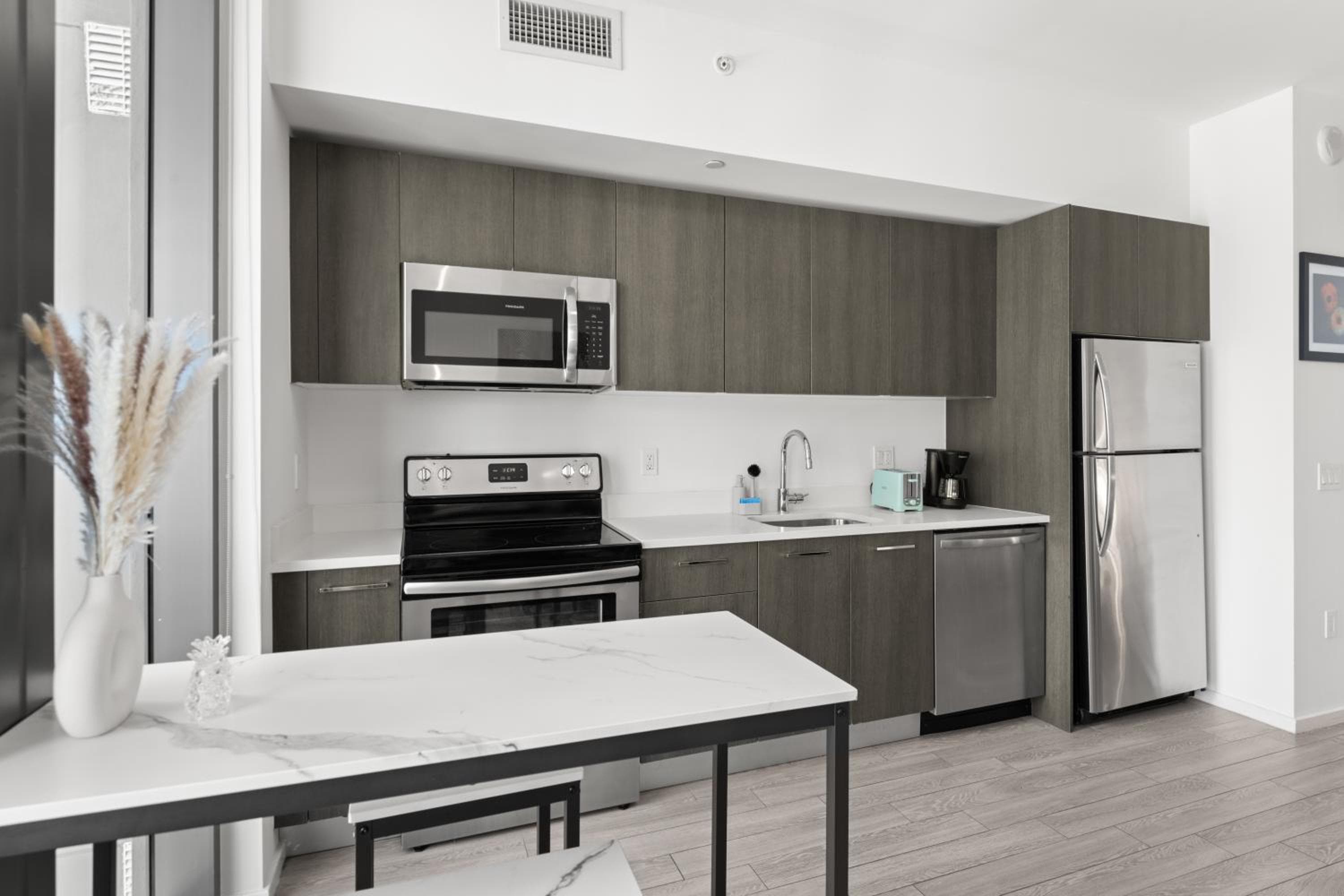 Luxury Waterfront Residences - near Kaseya Center — 27