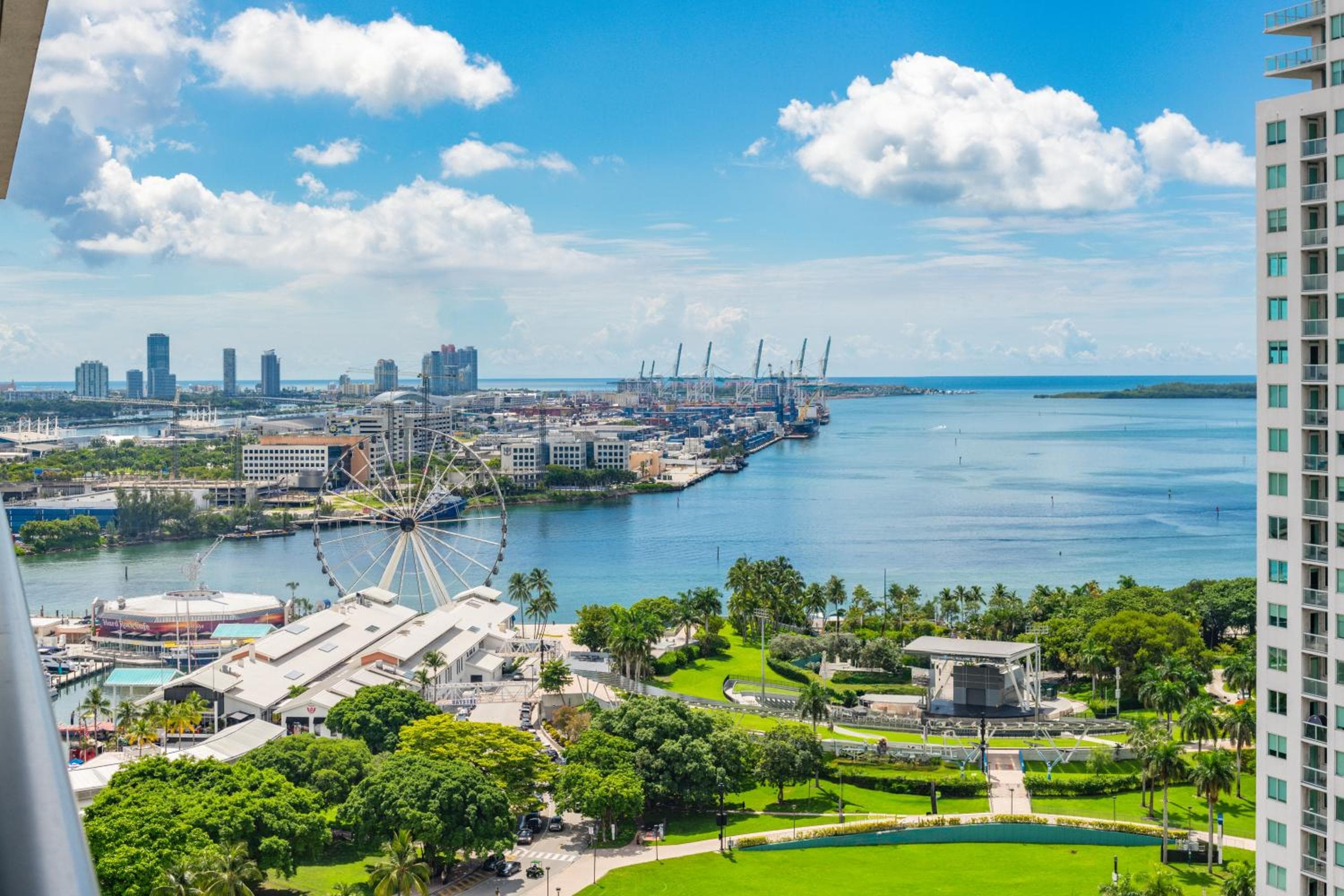 Luxury Waterfront Residences - near Kaseya Center — 24
