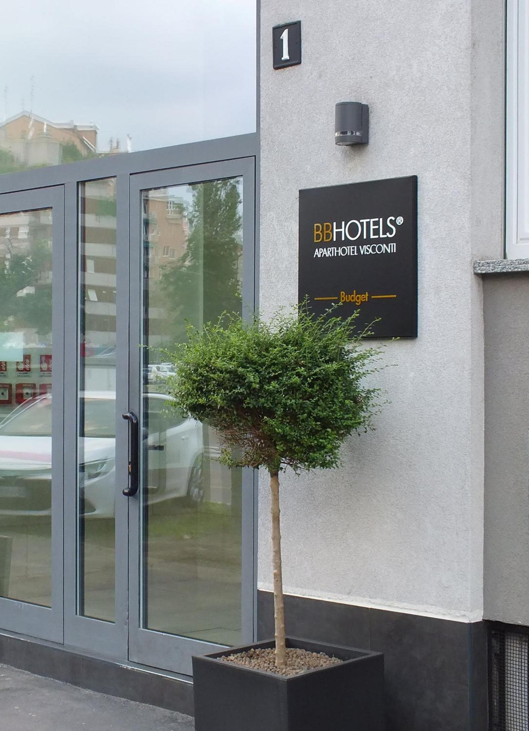 BB Hotels Aparthotel Visconti — 8