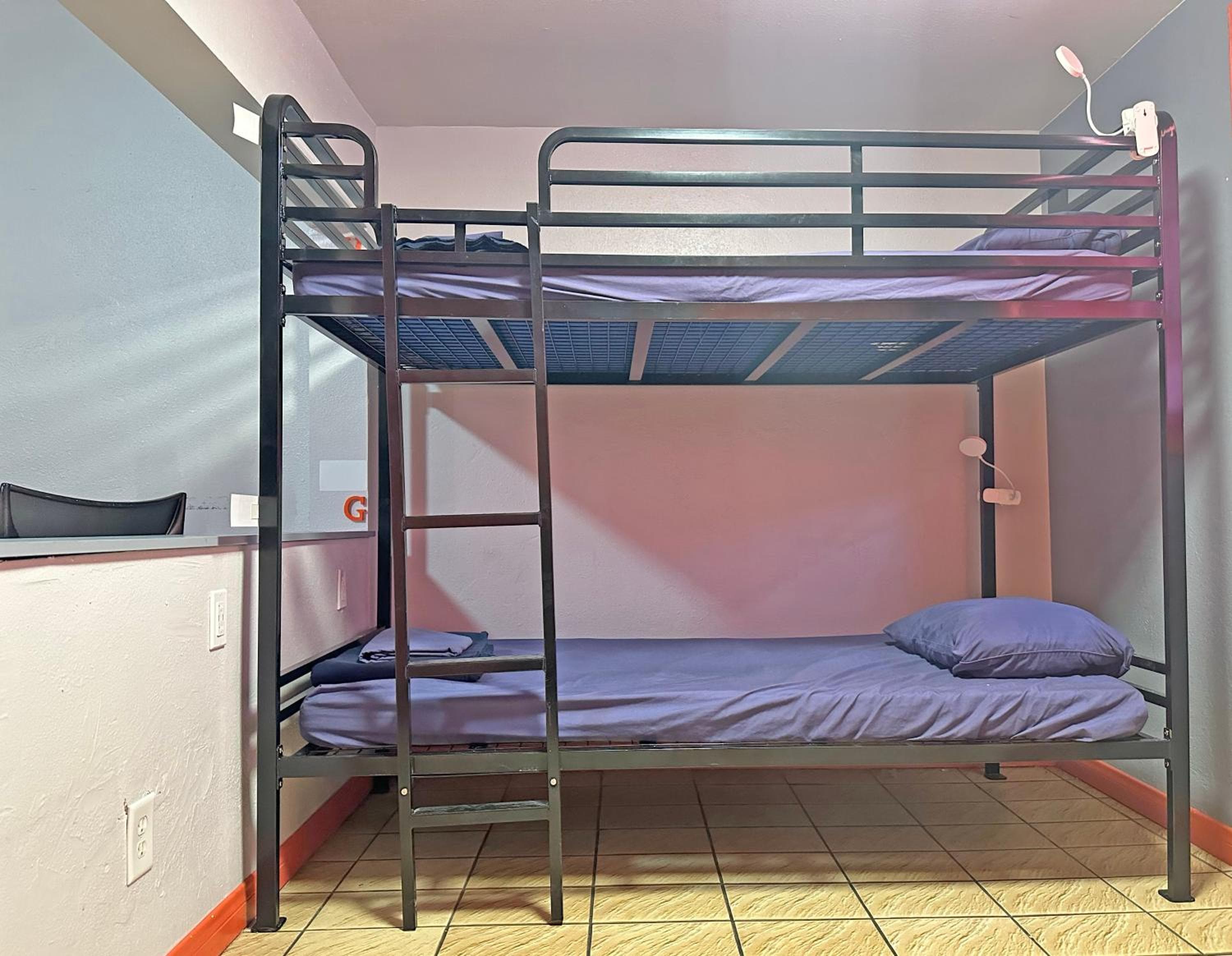 Sin City Hostel - Sin City Herberge — 21