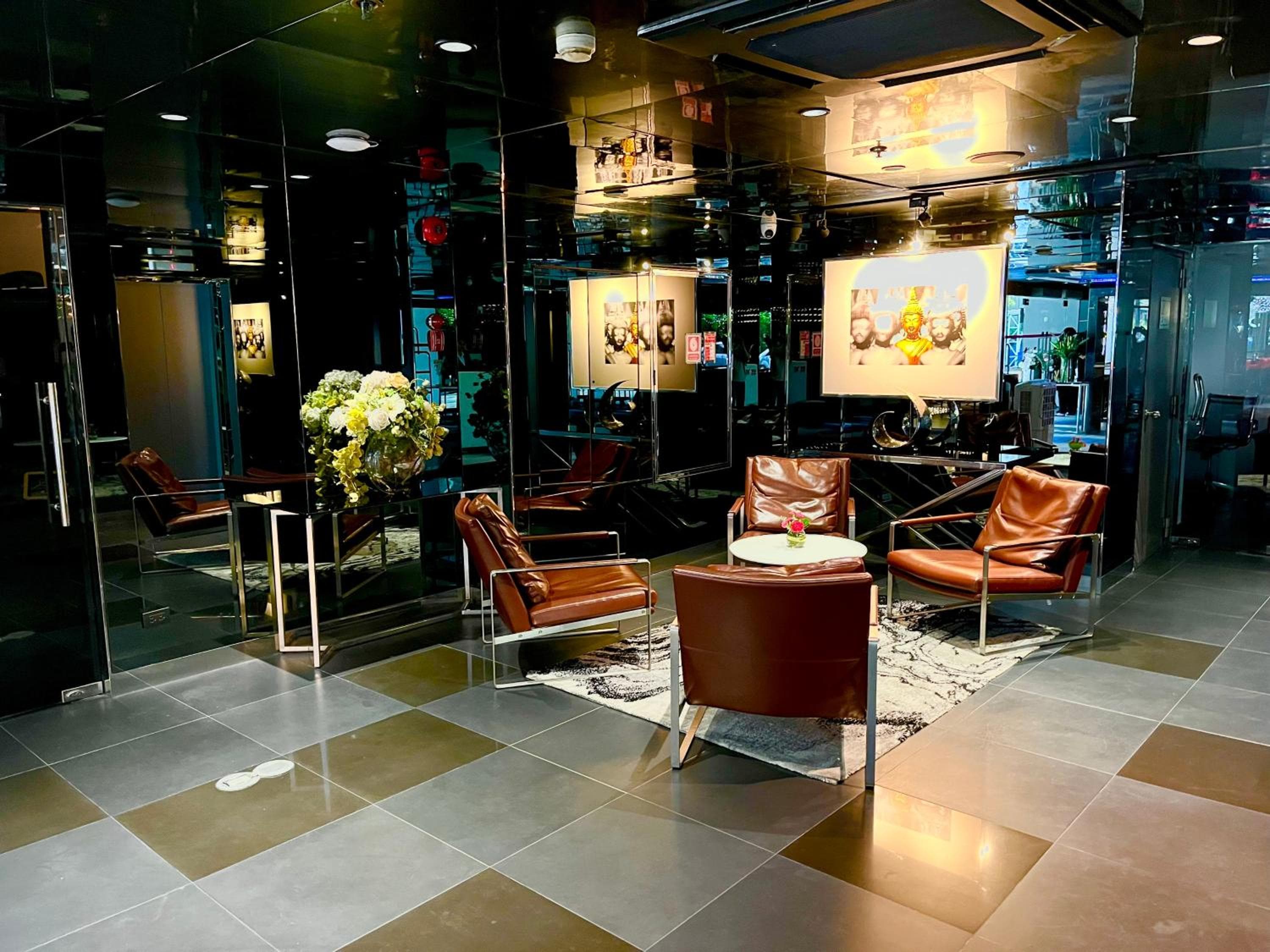 Arize Hotel Sukhumvit — 3