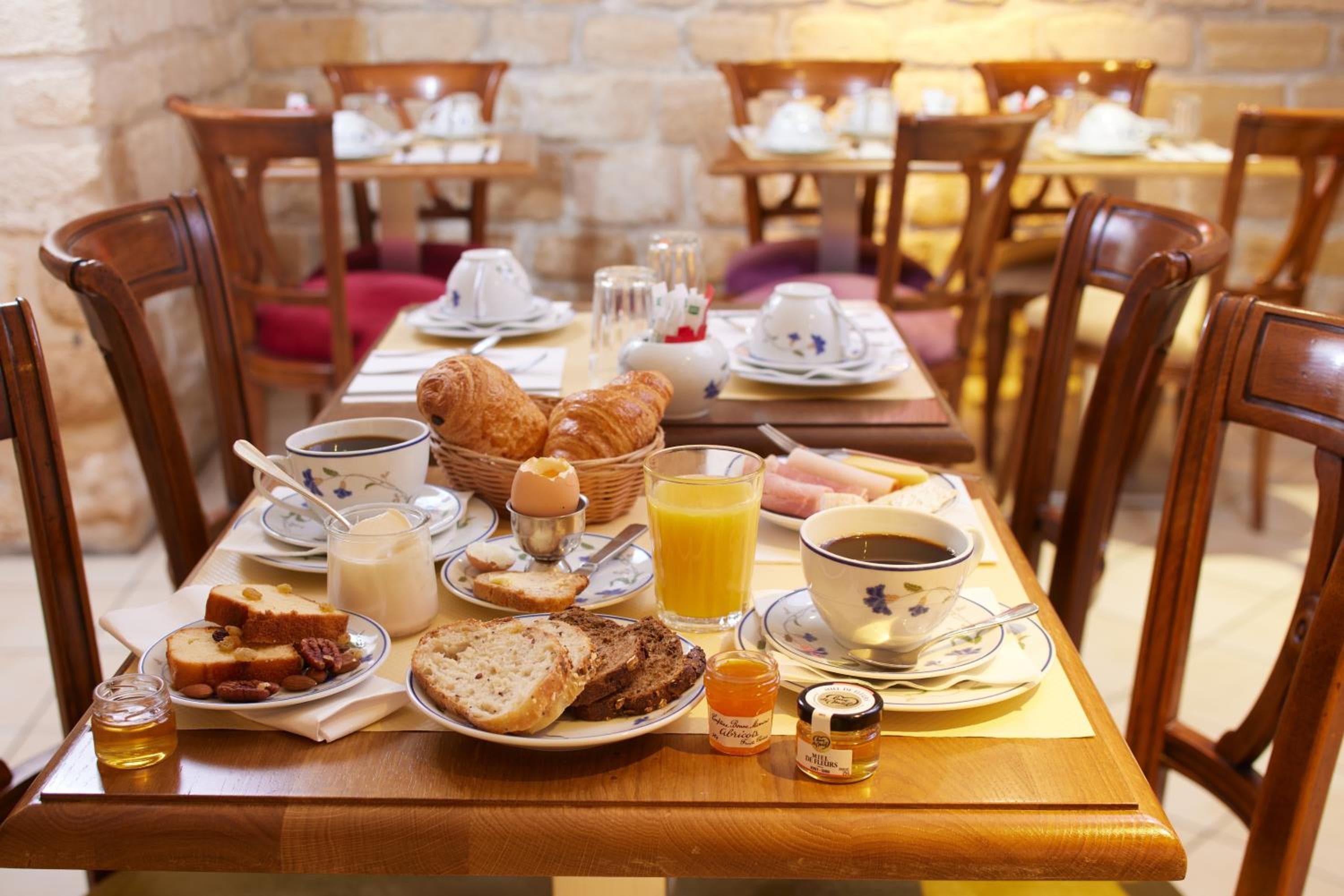 Das Relais Montmartre — 9