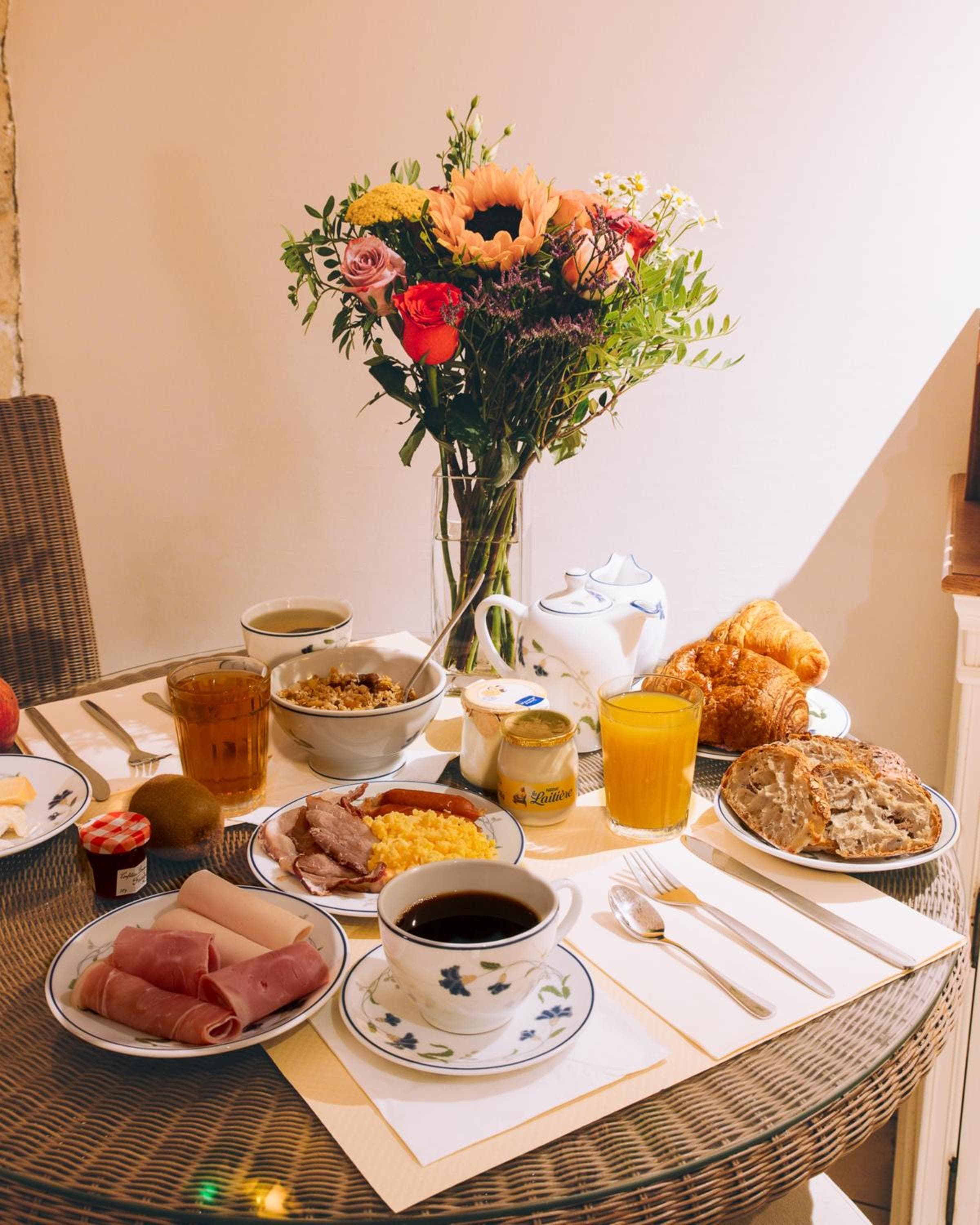 Le Relais Montmartre — 11