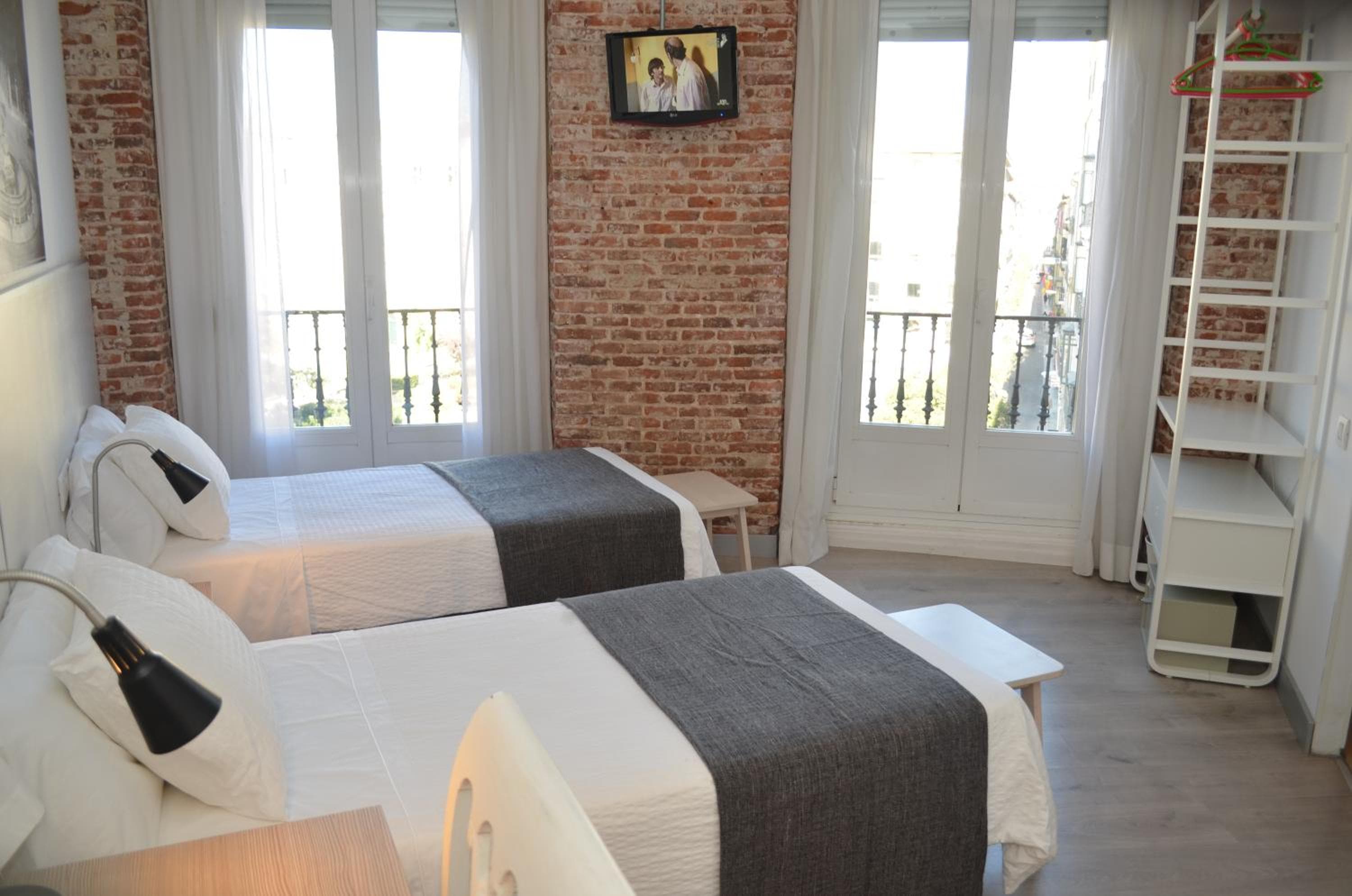Hostal San Lorenzo — 12
