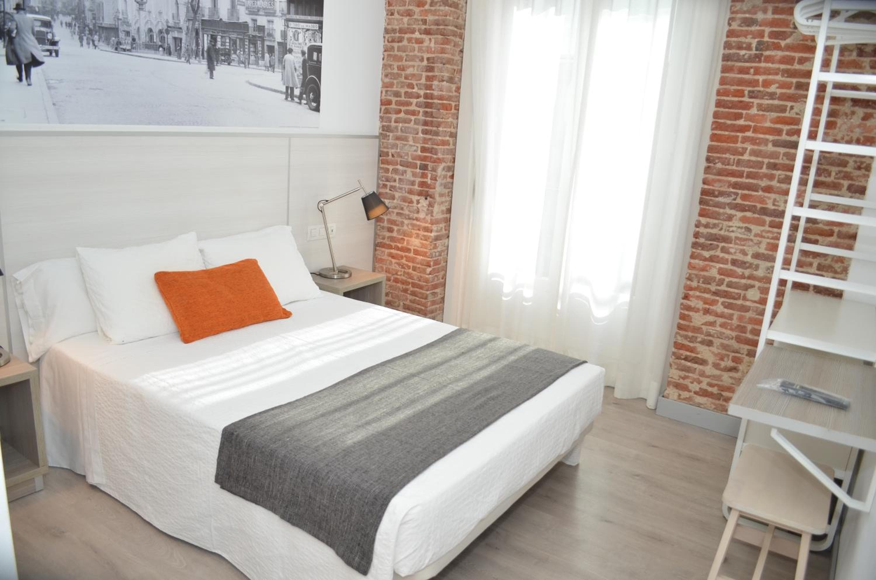 Hostal San Lorenzo — 18