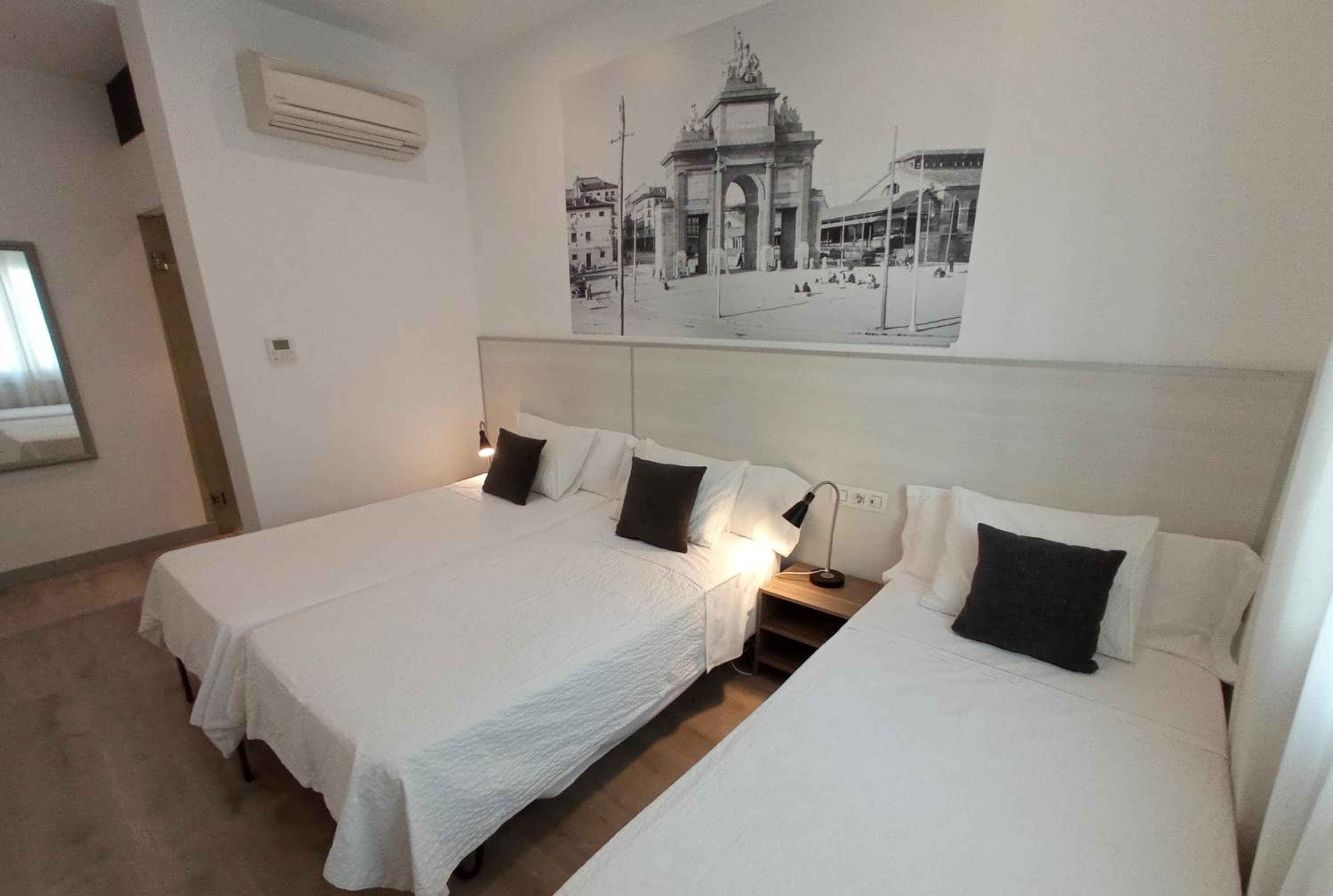 Hostal San Lorenzo — 27