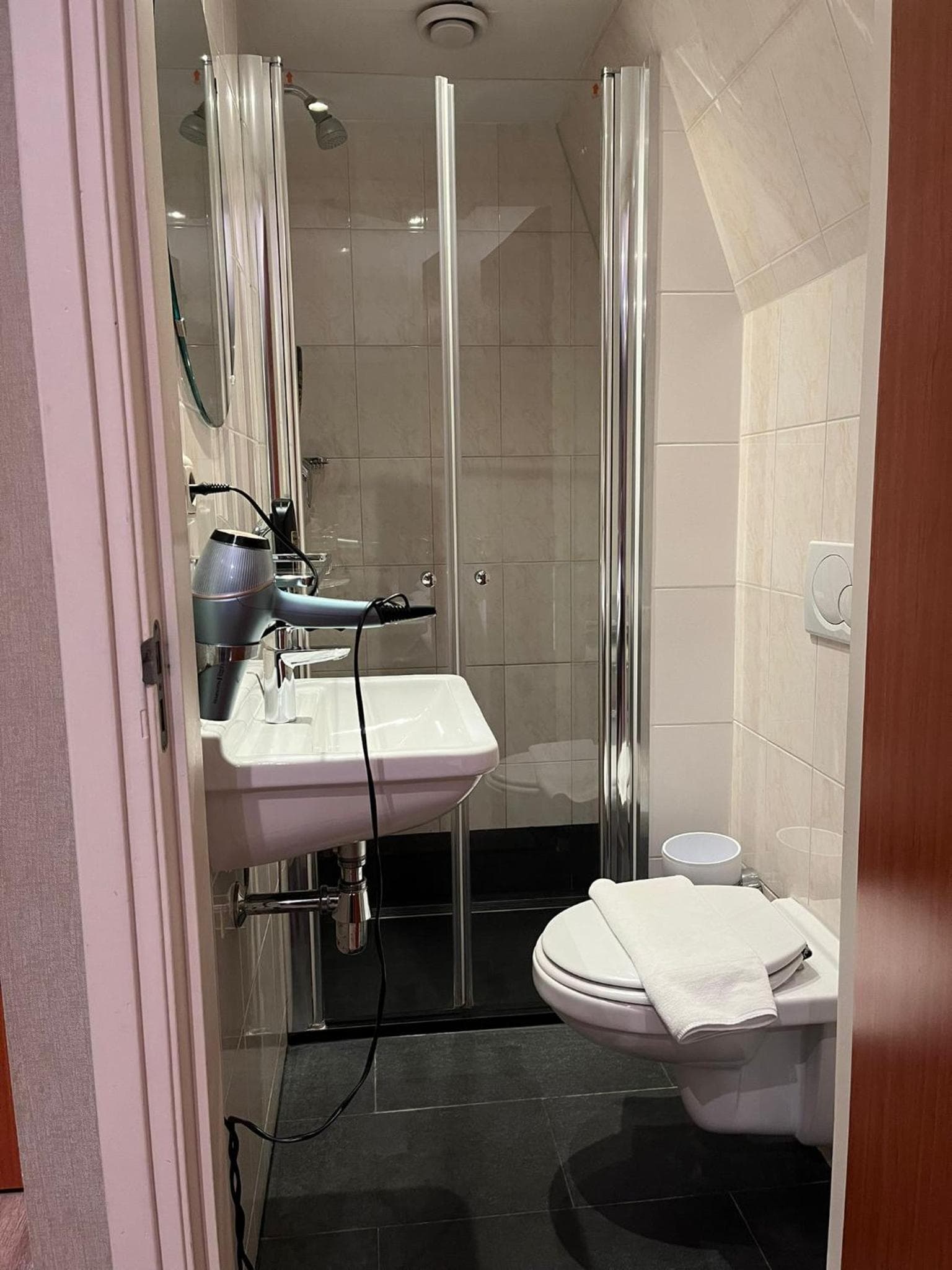 Amsterdam Downtown Hotel — 4