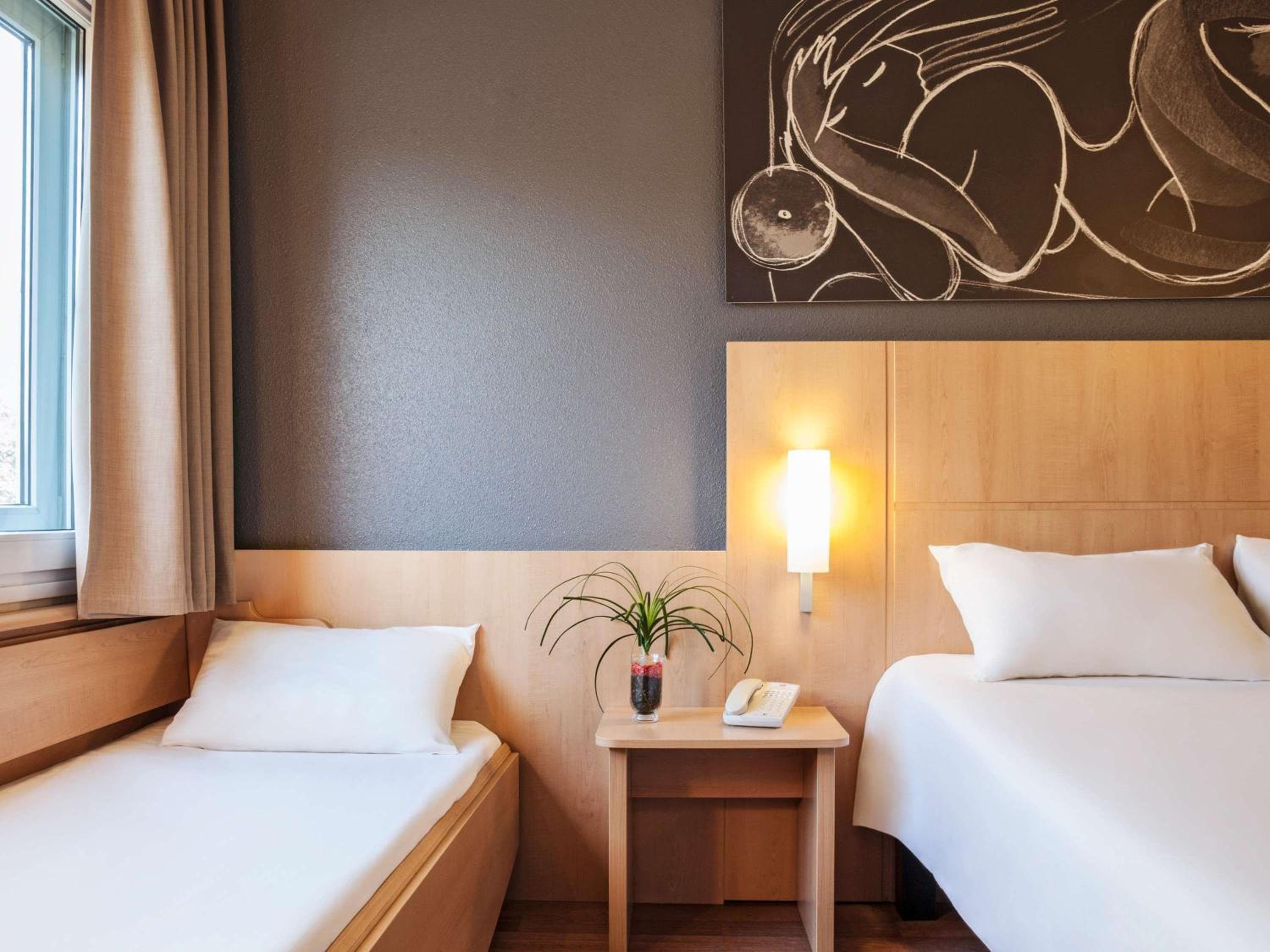 Ibis Barcelona Meridiana — 16