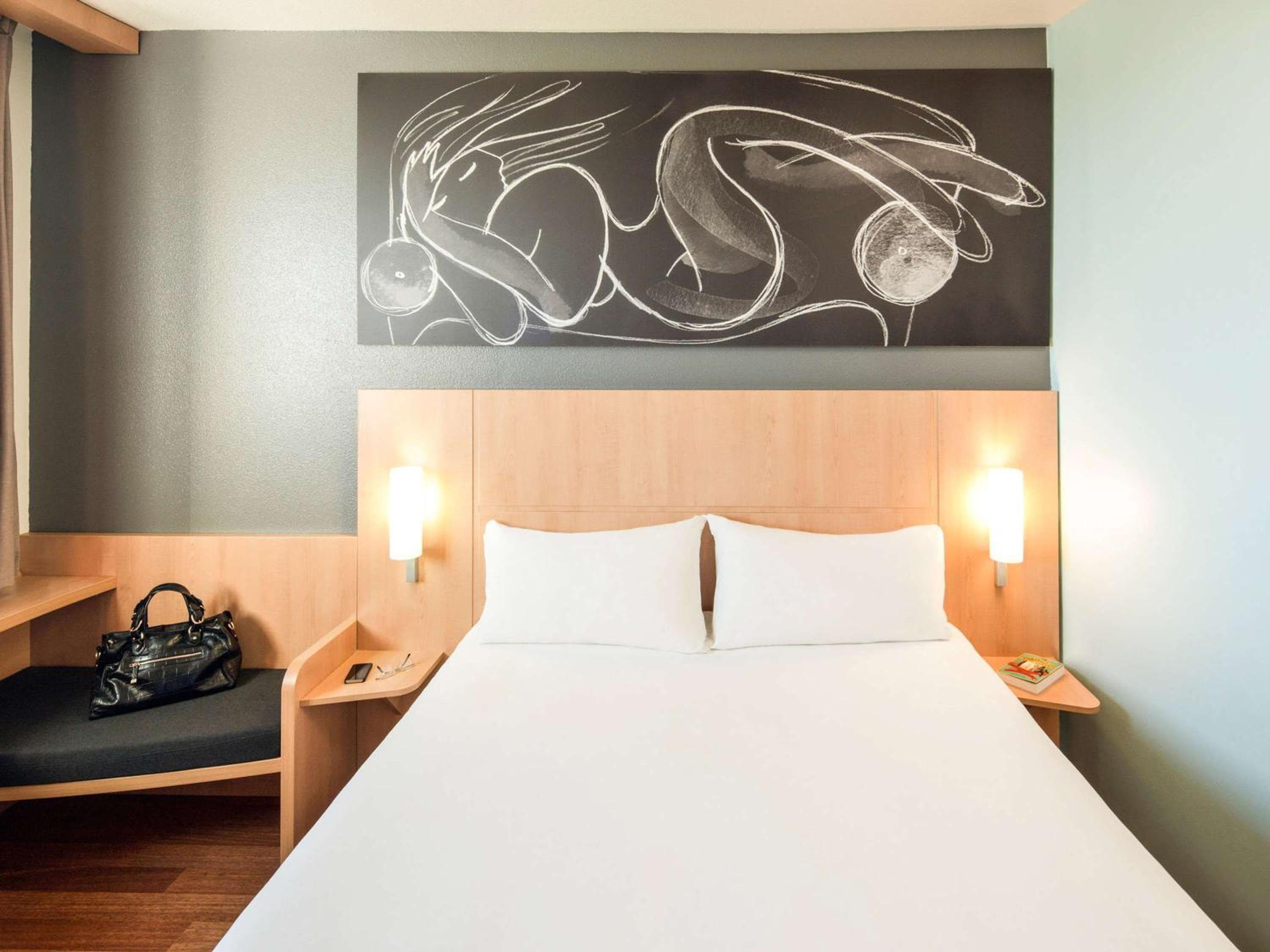 Ibis Barcelona Meridiana — 6