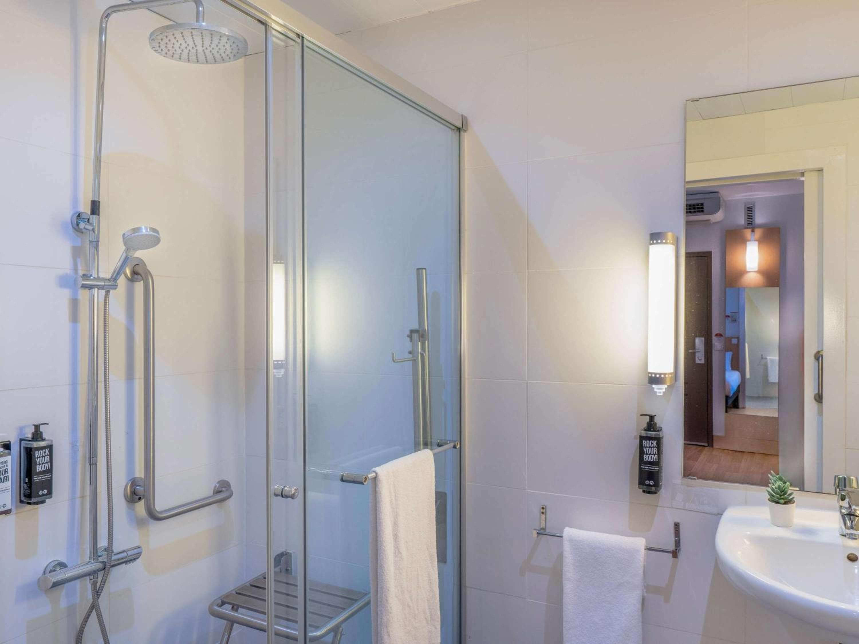 Ibis Barcelona Meridiana — 23