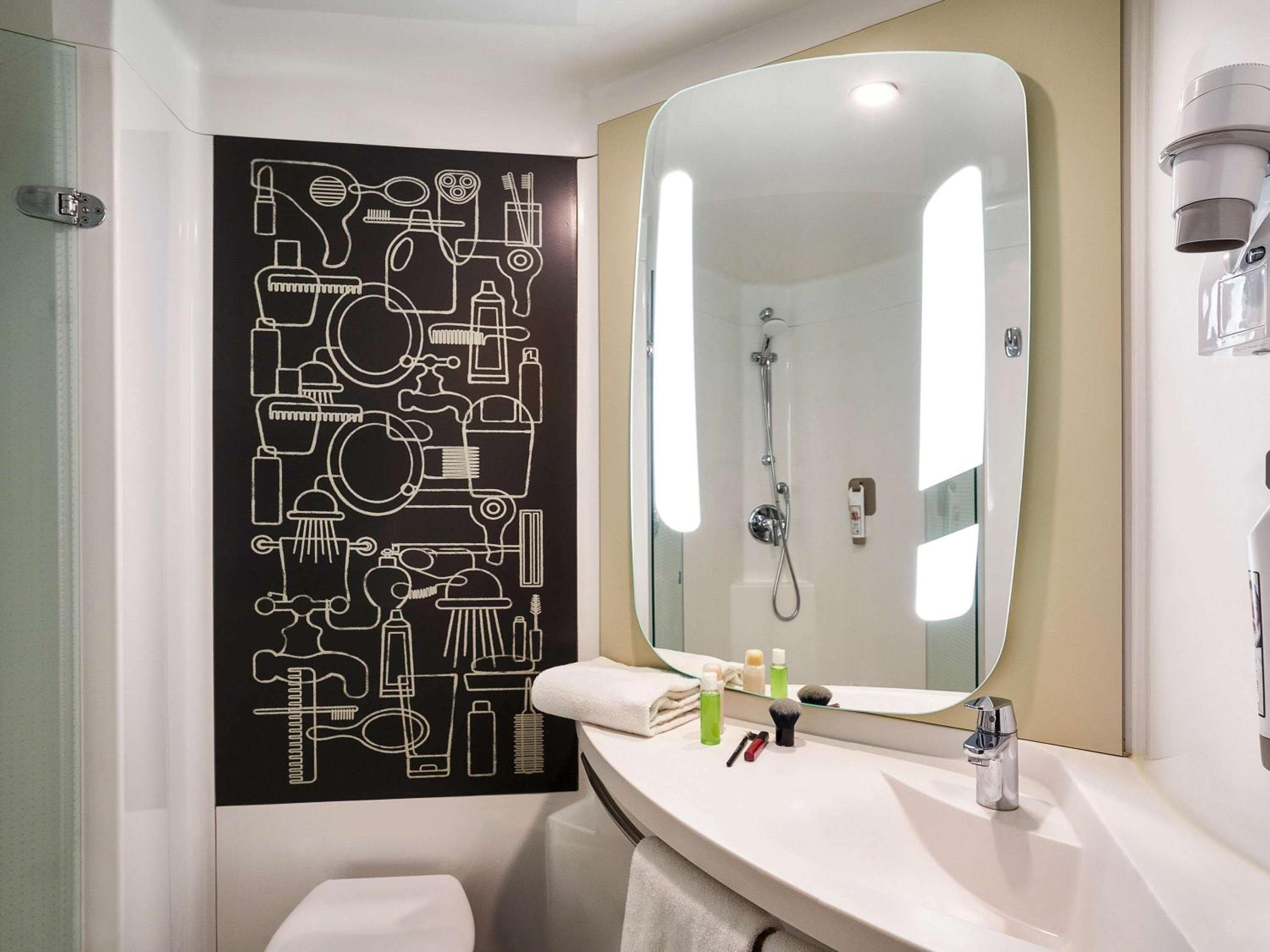 Ibis Barcelona Meridiana — 24