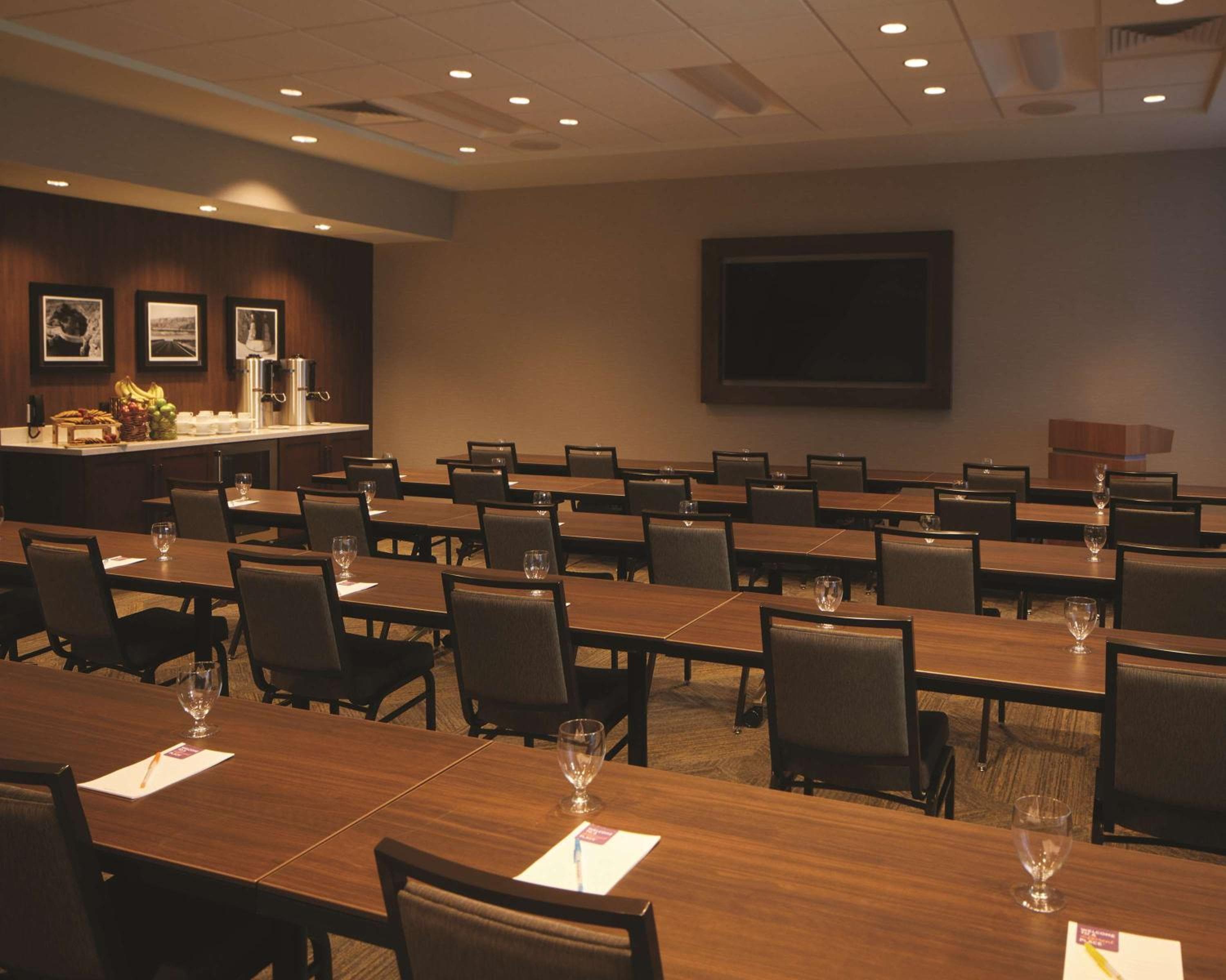 Hyatt Place Las Vegas al Silverton Village — 16