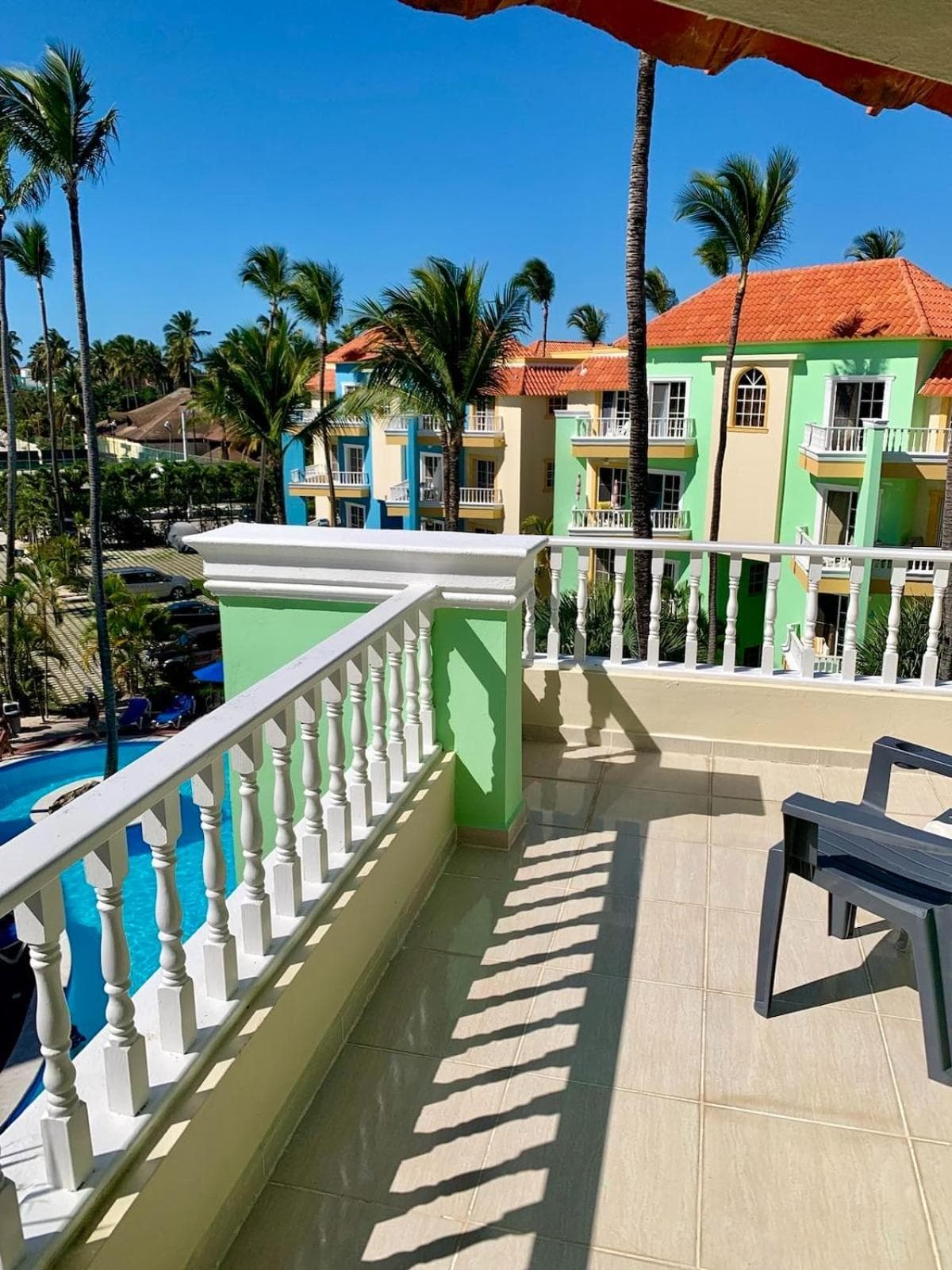 Palm Suites E-6-two-level apartment with a view of the pool — 13