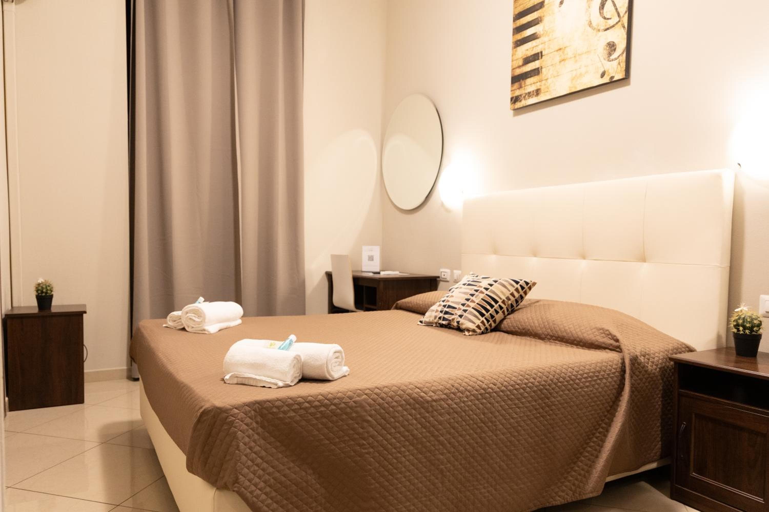 Golden Milano Hotel — 15