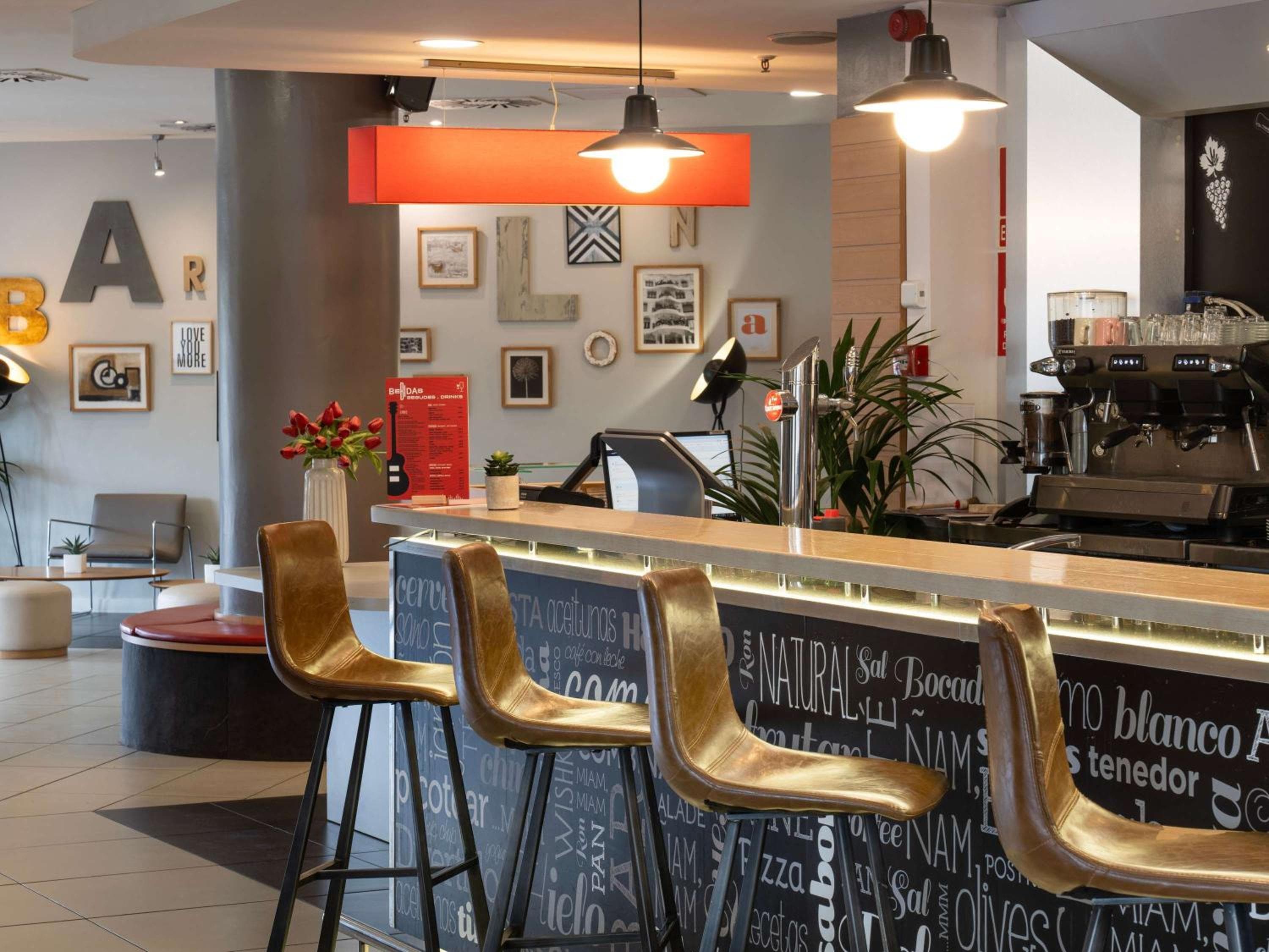 Ibis Barcelona Meridiana — 9