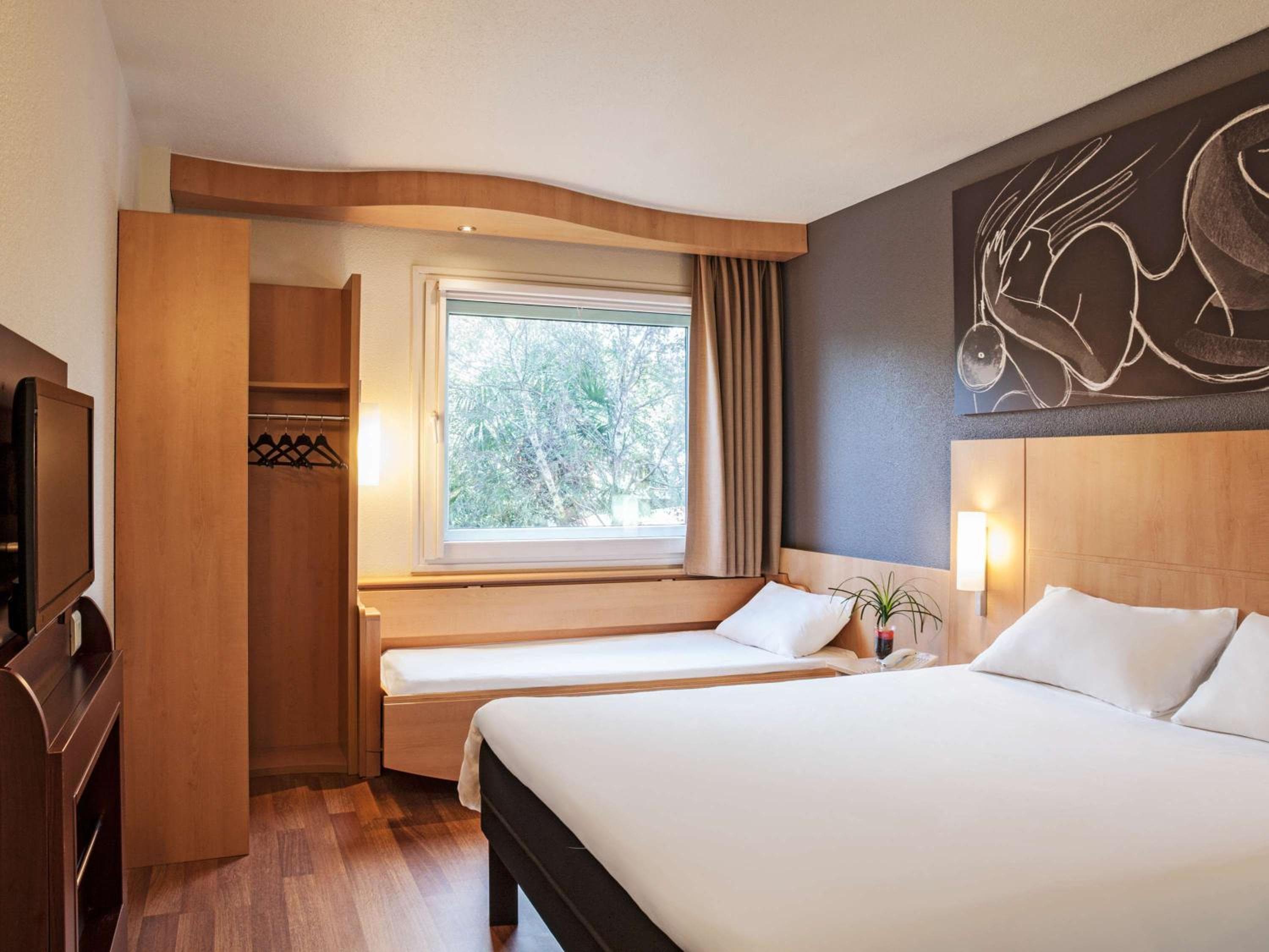 Ibis Barcelona Meridiana — 30