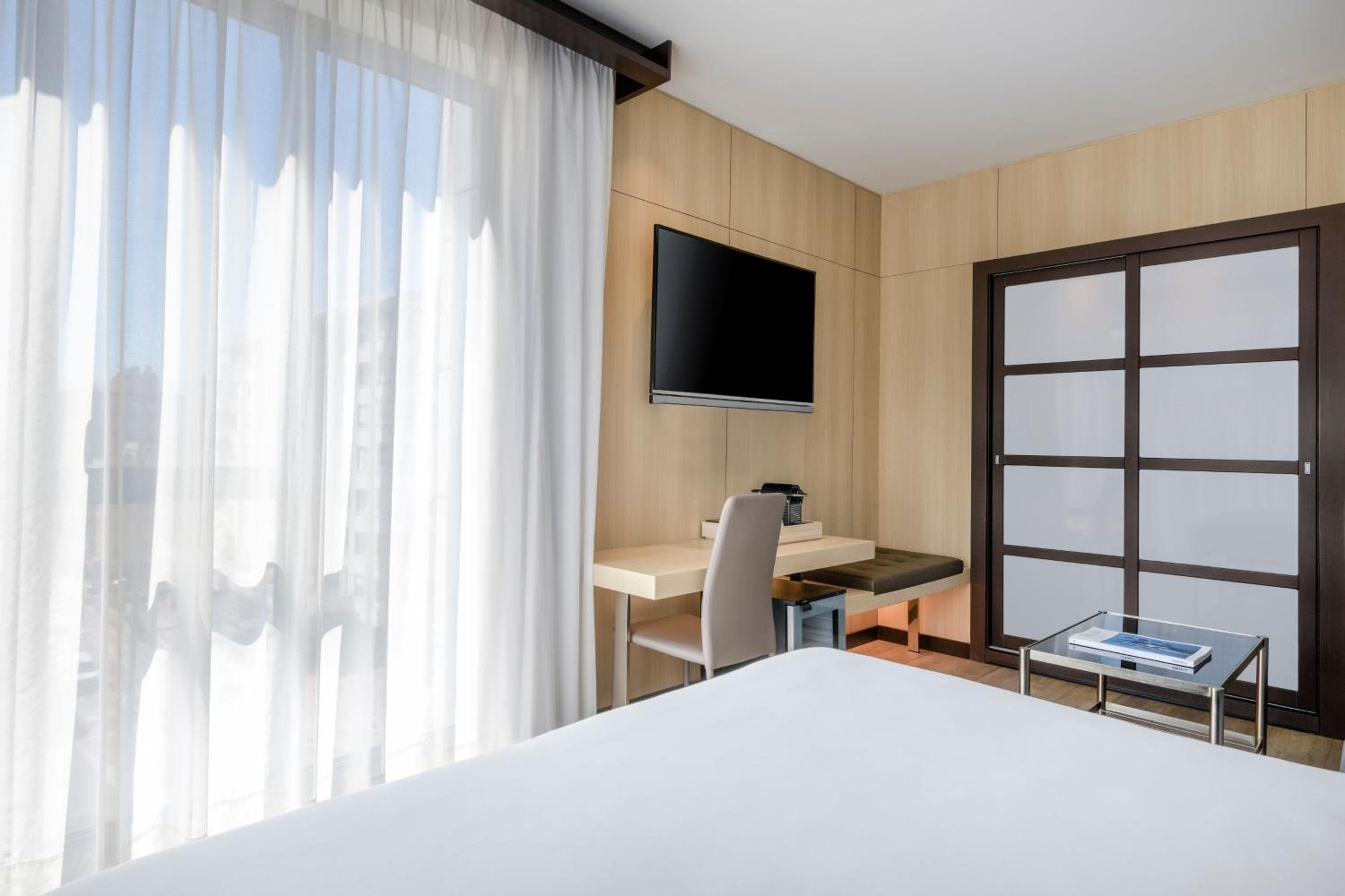 AC Hotel Ciutat de Palma by Marriott — 11