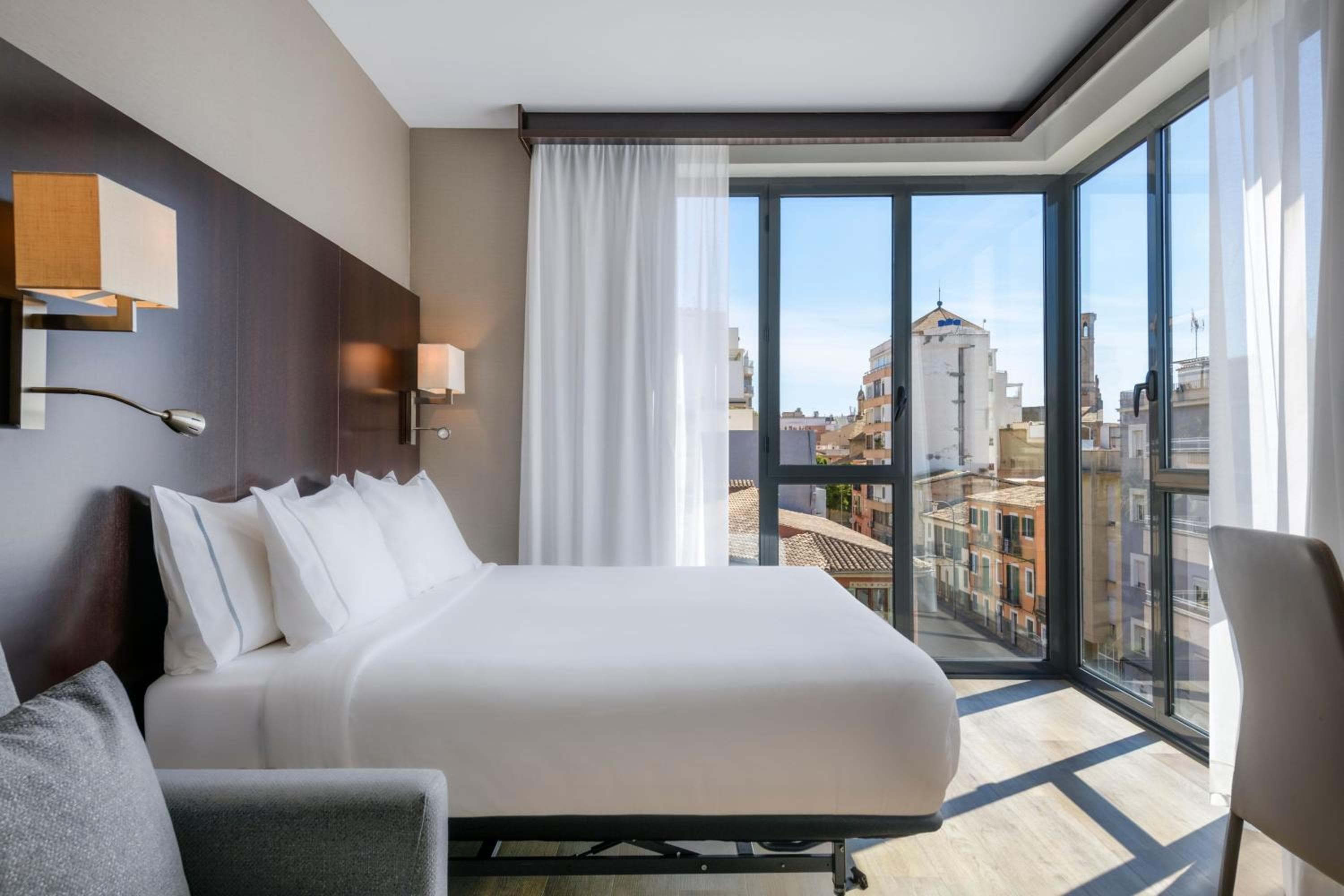 AC Hotel Ciutat de Palma by Marriott — 12