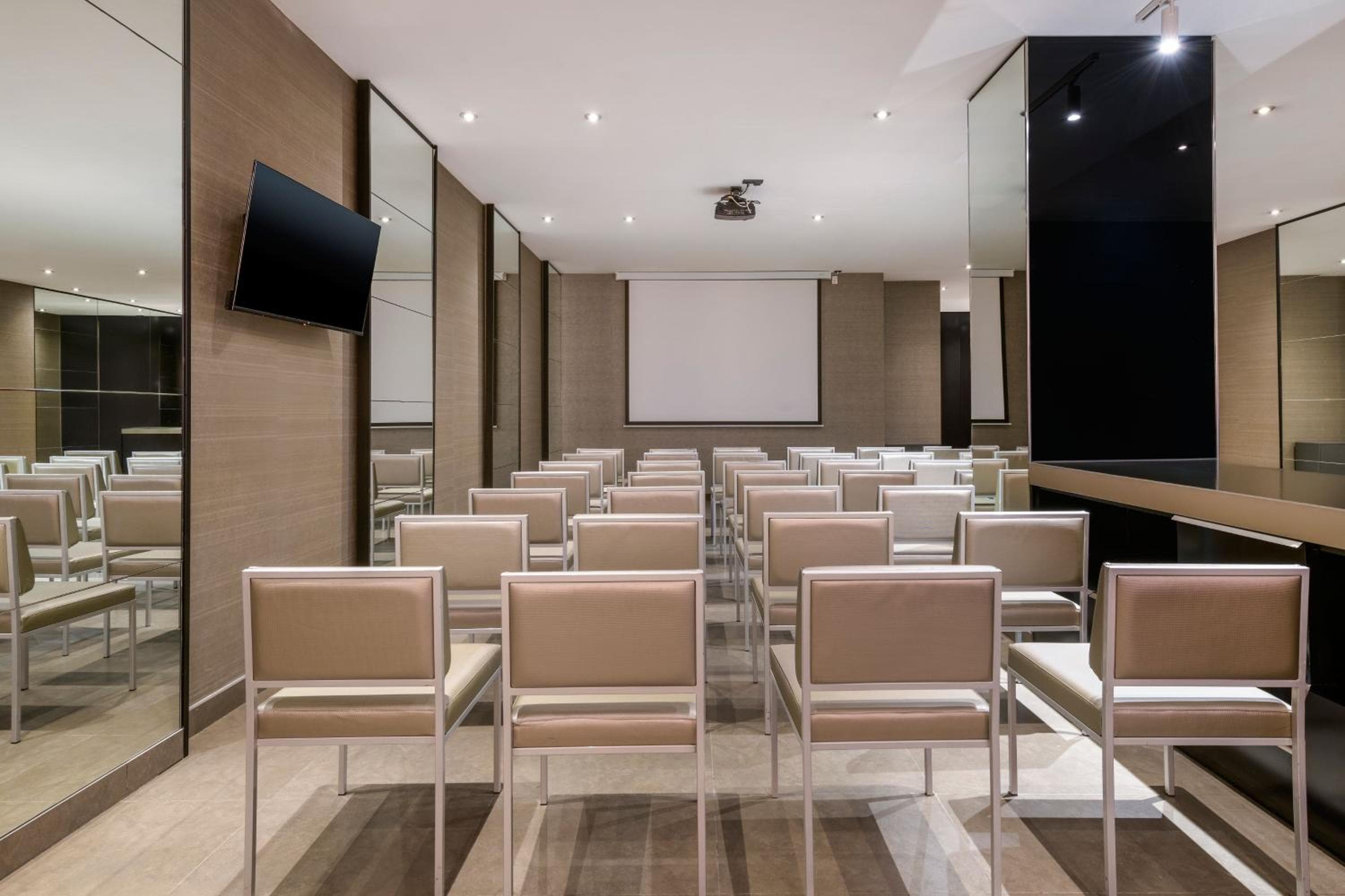 AC Hotel Ciutat de Palma by Marriott — 28