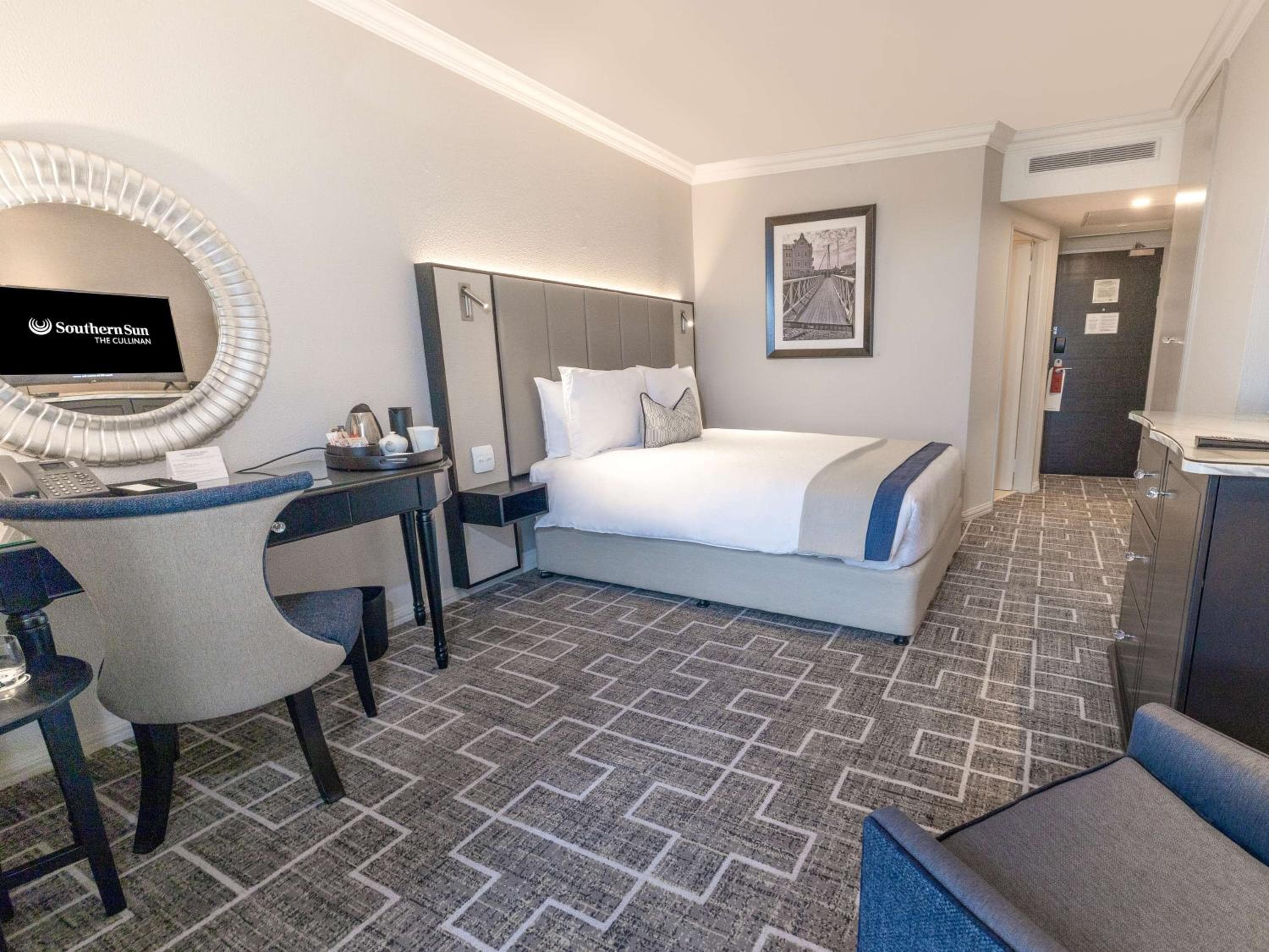 Southern Sun The Cullinan hotel, 1 Cullinan Street, Foreshore, Waterfont, Cape Town, South Africa — photo 57