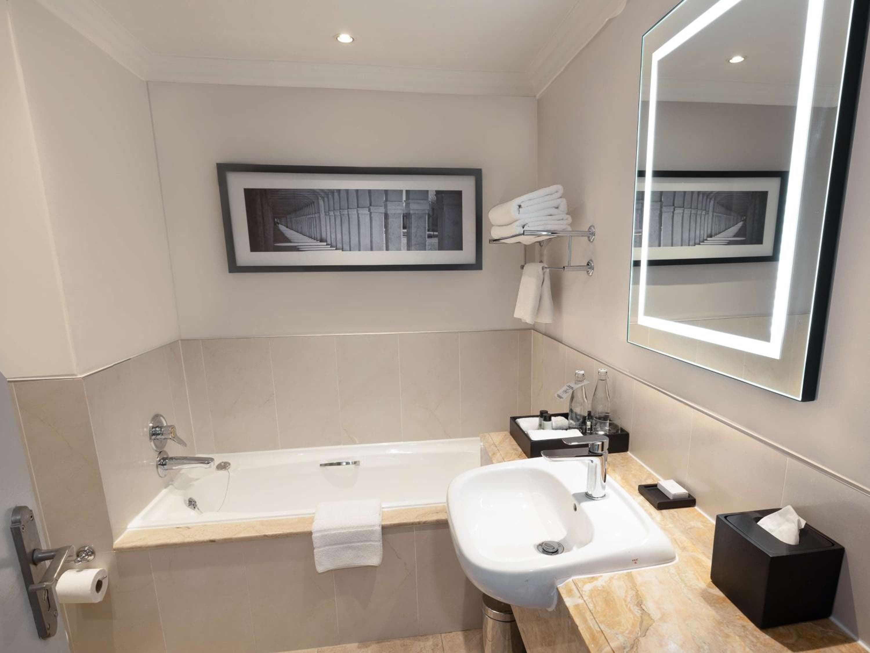 Southern Sun The Cullinan hotel, 1 Cullinan Street, Foreshore, Waterfont, Cape Town, South Africa — photo 61