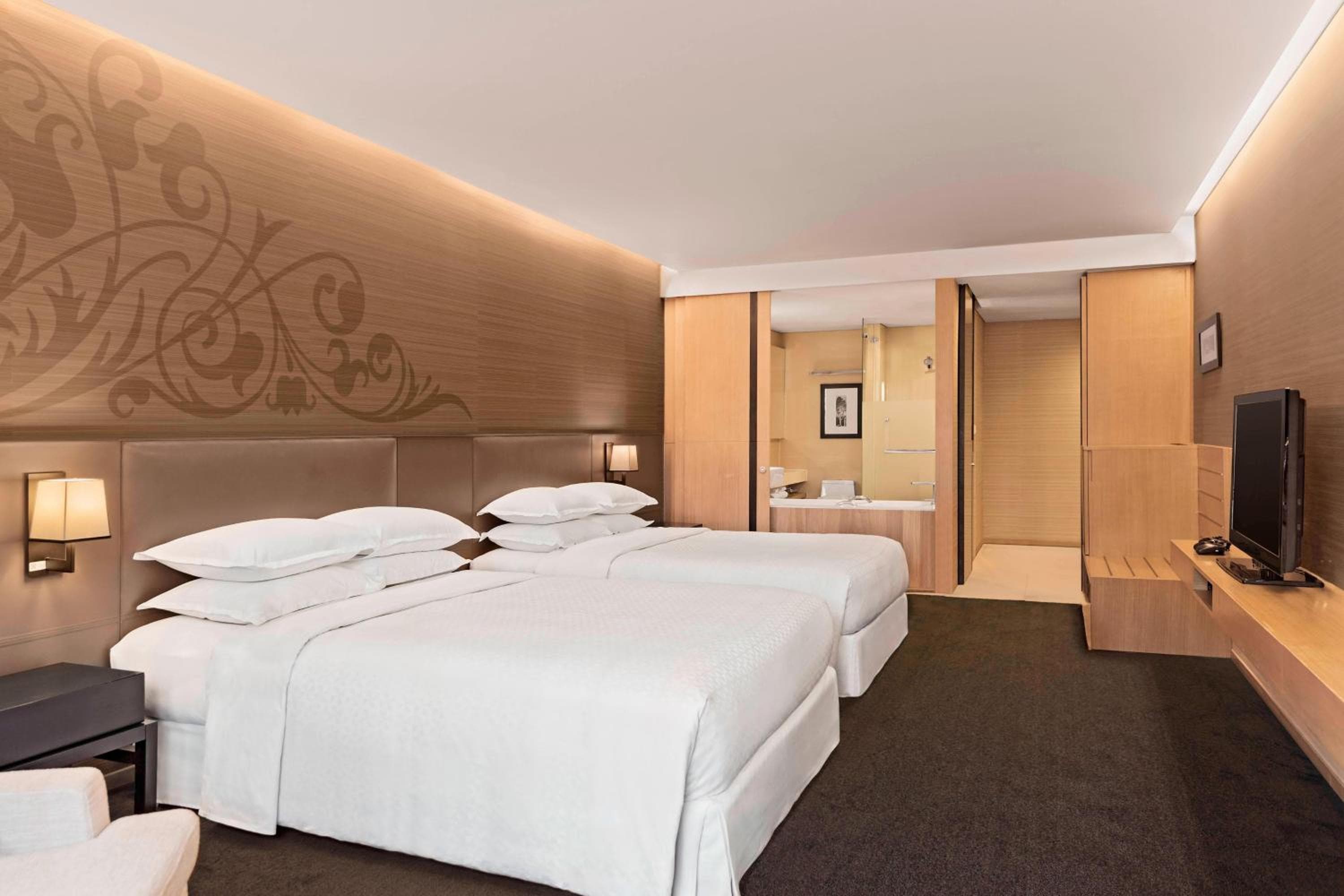 Paradox Bangkok Sukhumvit — 7