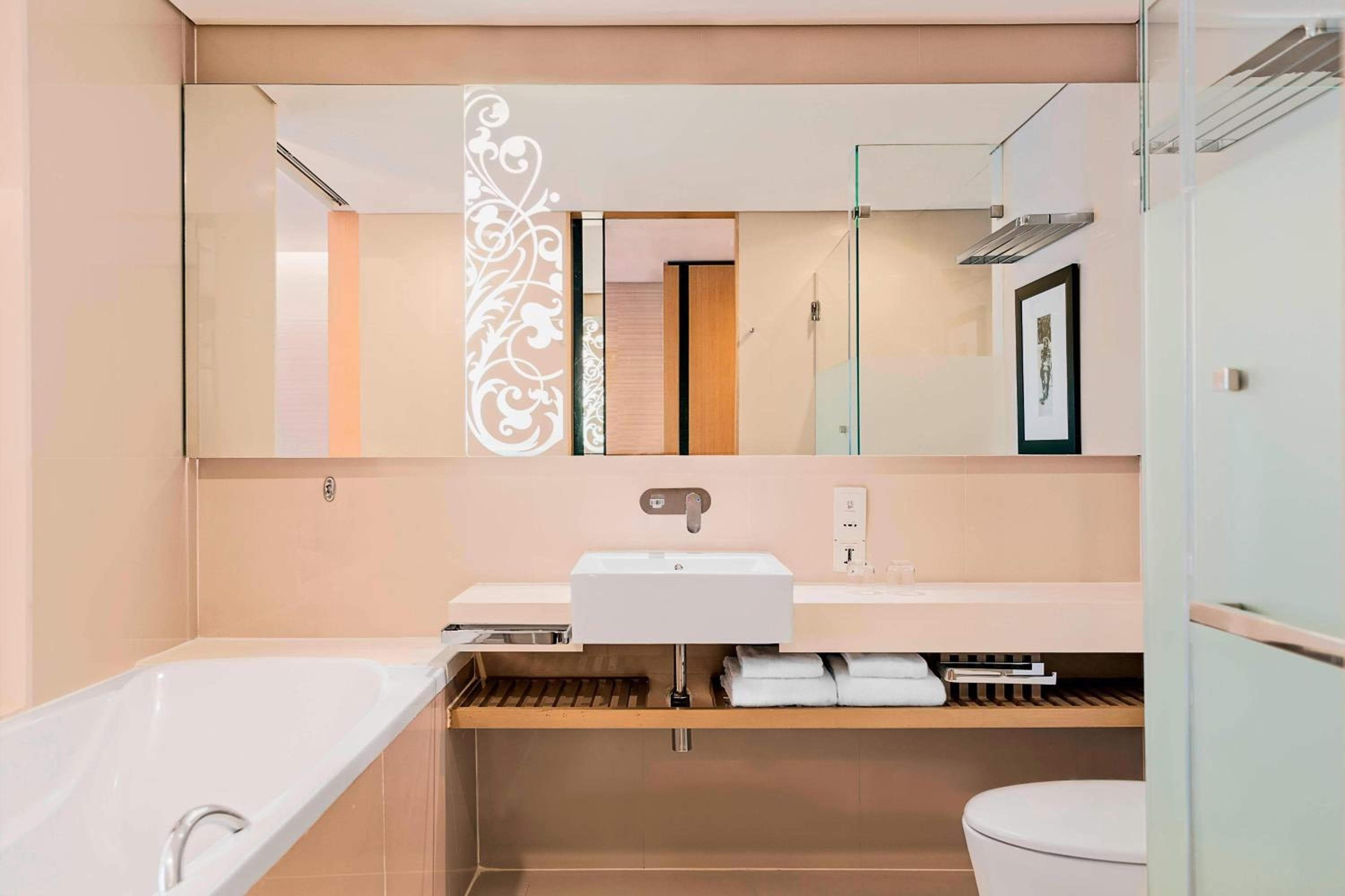 Paradox Bangkok Sukhumvit — 2
