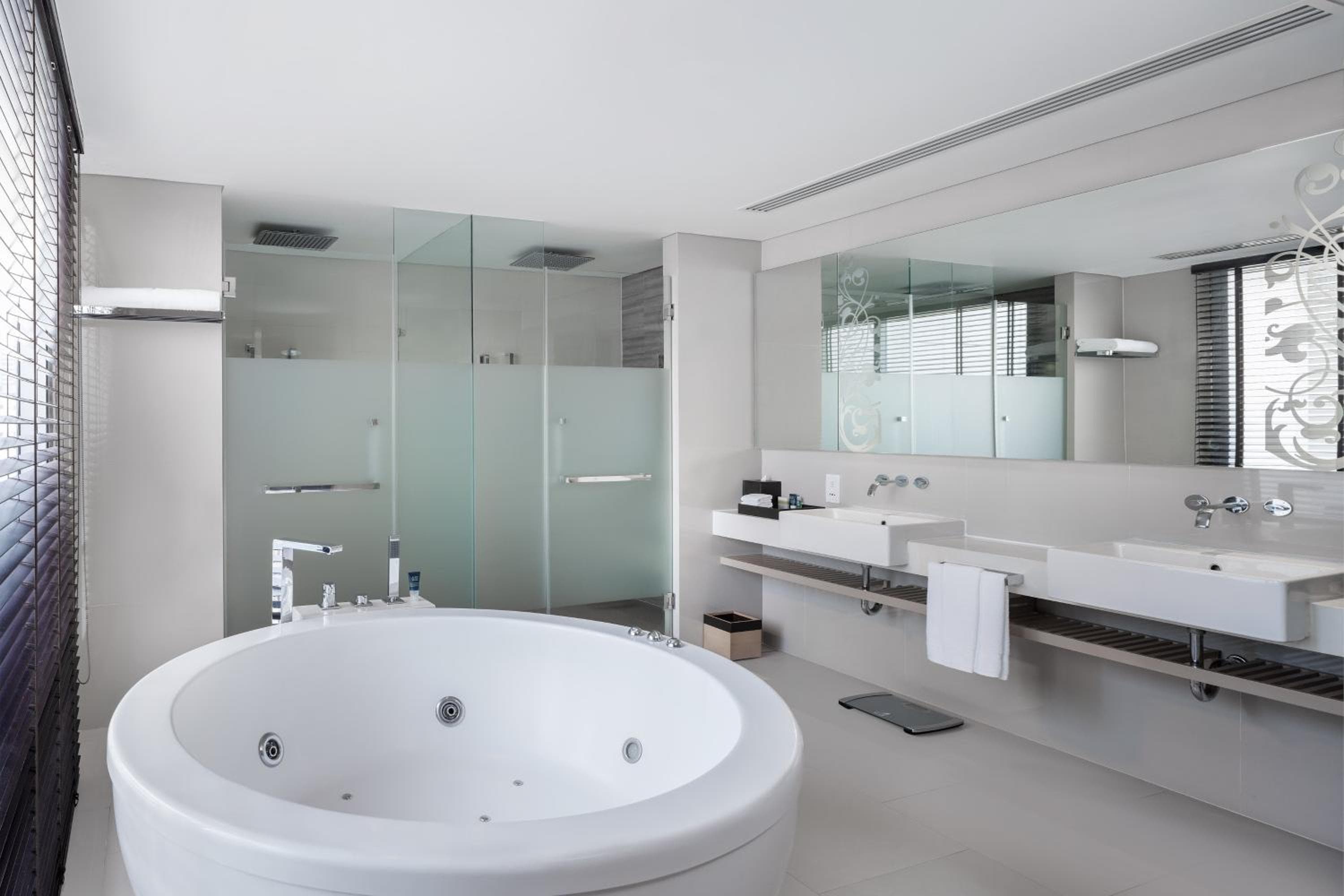 Paradox Bangkok Sukhumvit — 23