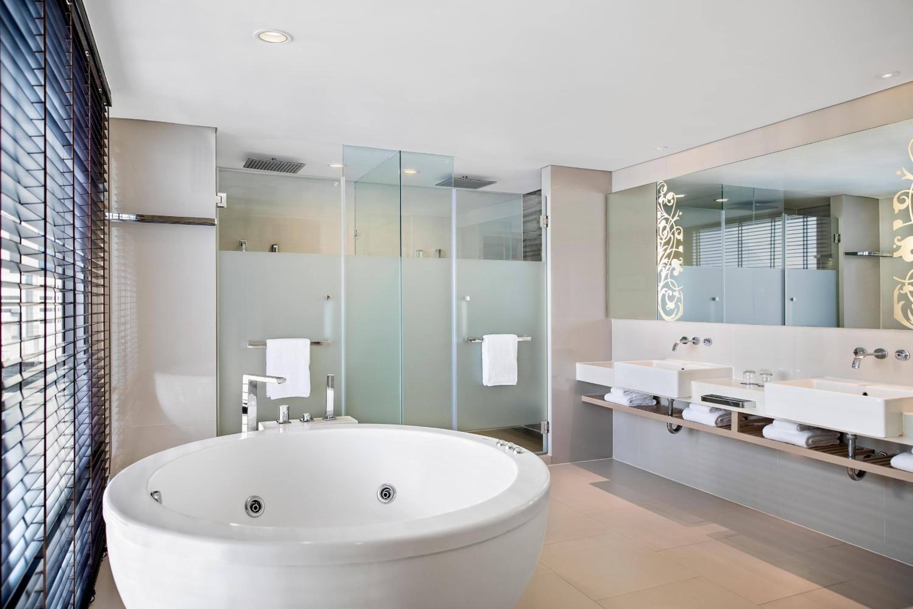 Paradox Bangkok Sukhumvit — 19
