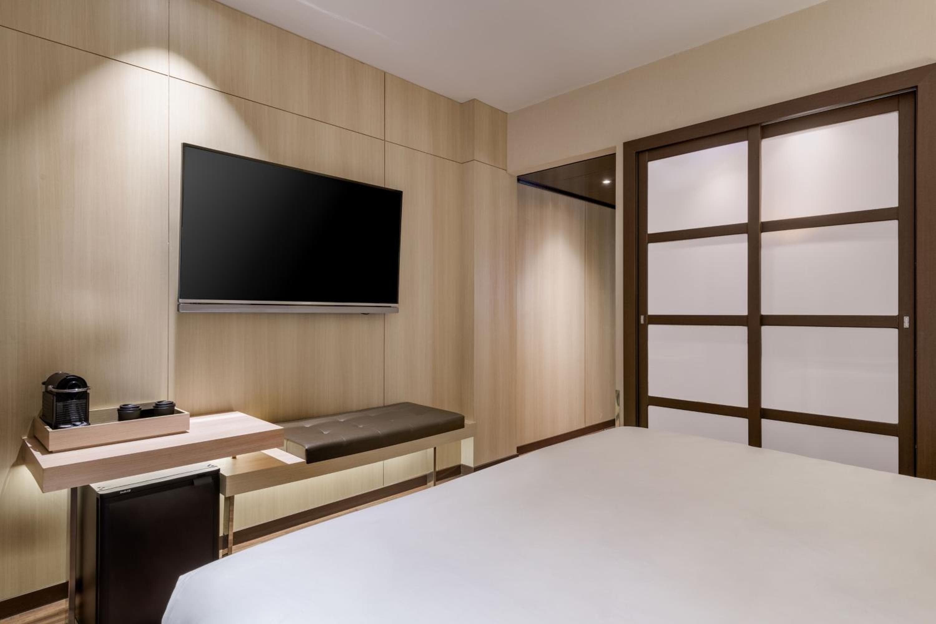 AC Hotel Ciutat de Palma by Marriott — 7
