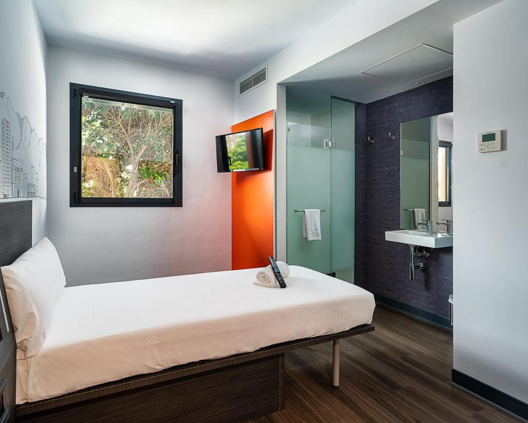 easyHotel Malaga Centro Città — 17