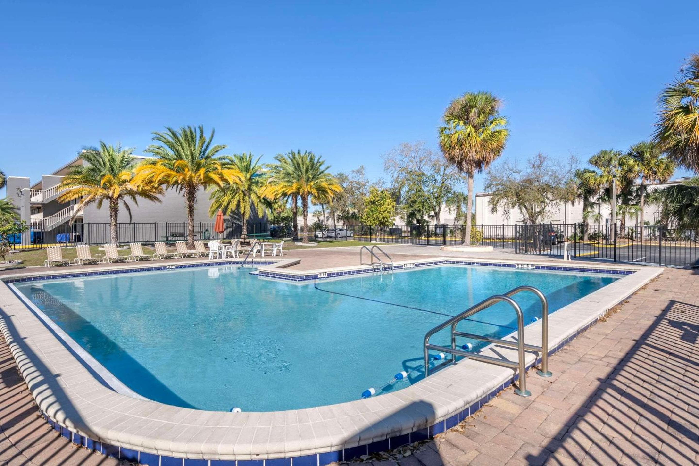 Econo Lodge International Drive — 14