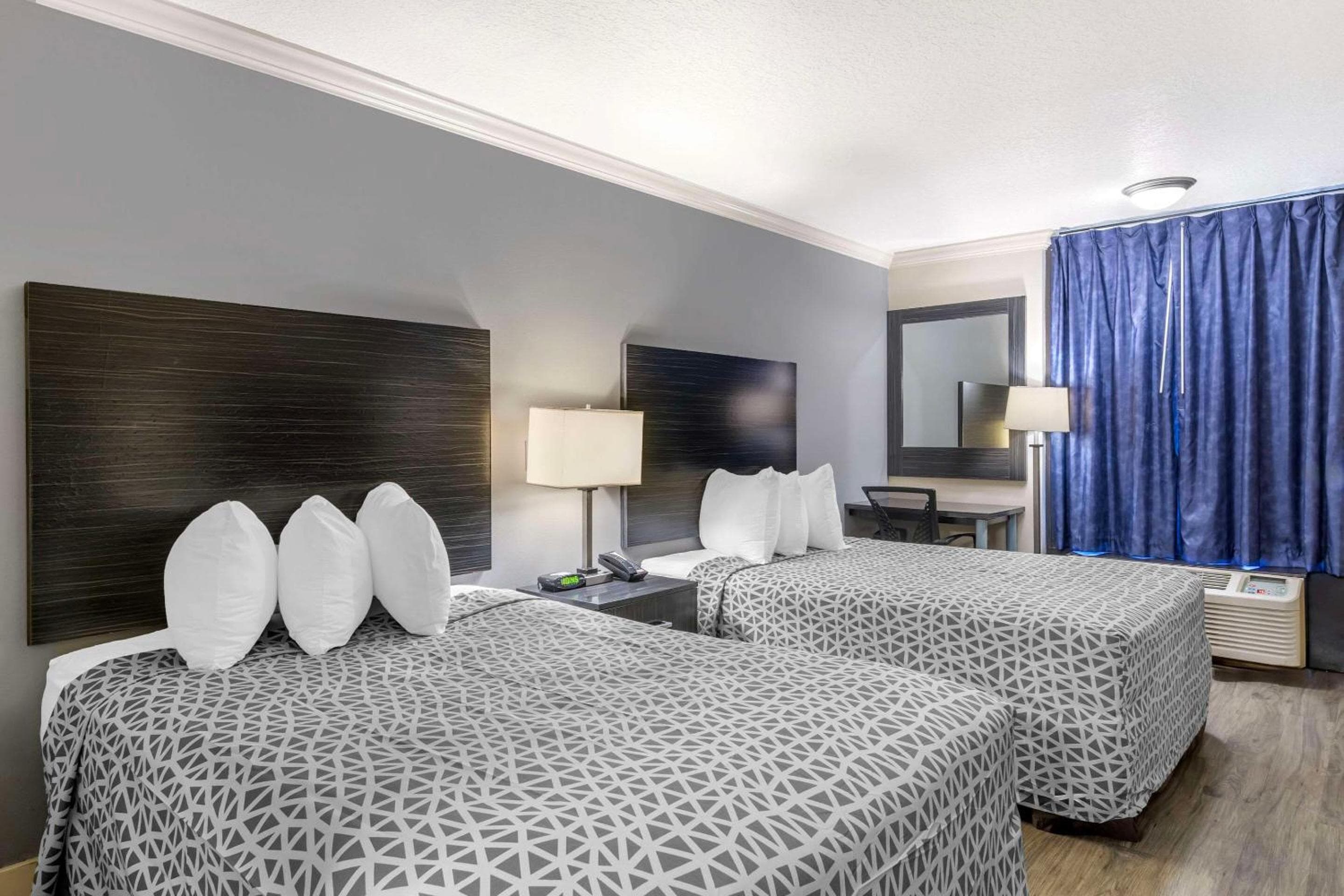 Econo Lodge International Drive — 3