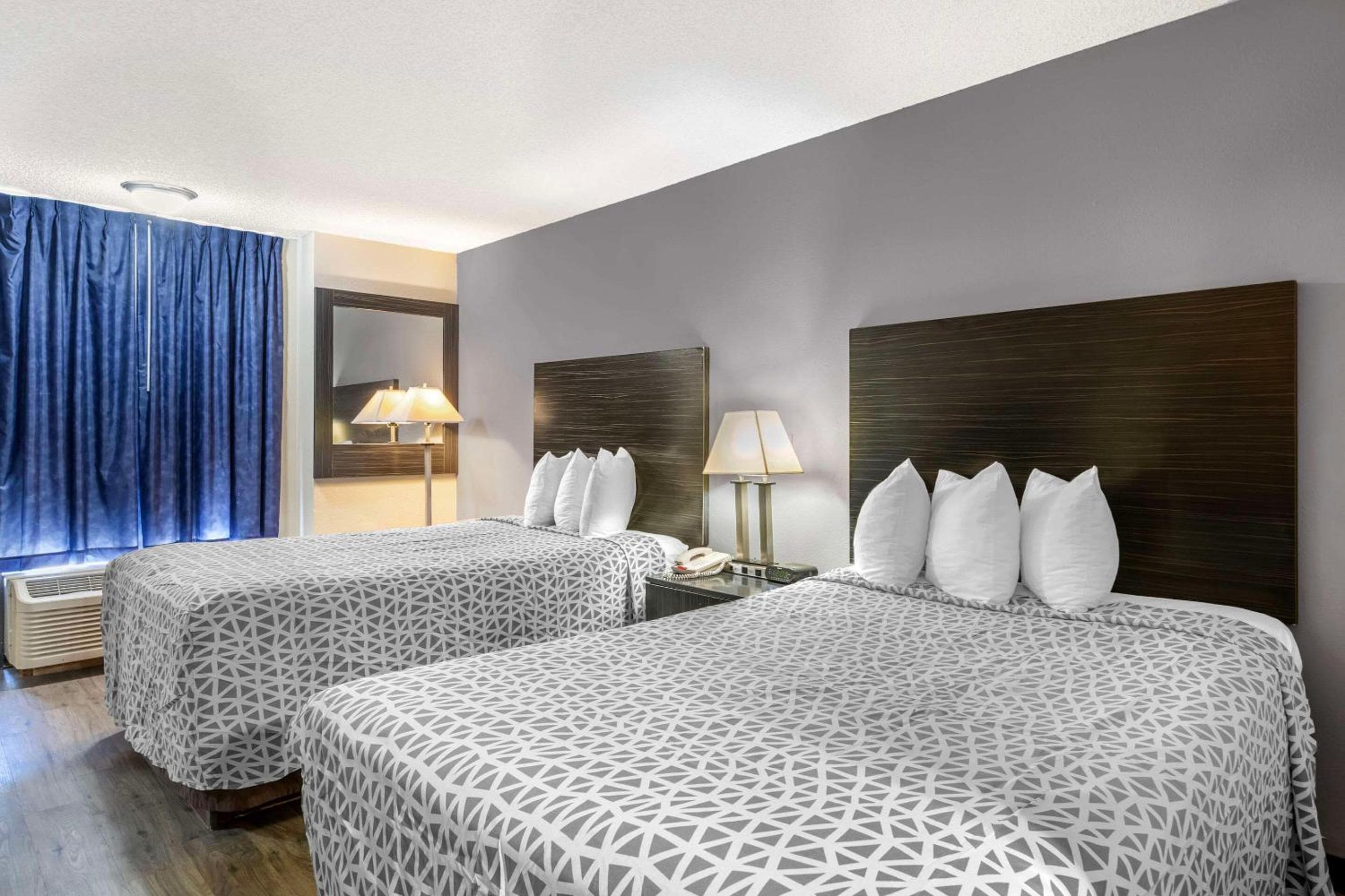 Econo Lodge International Drive — 10