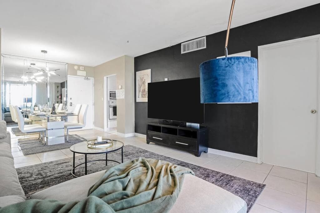 Relaxing Escape Oceanfront Pool Gem On The Beach — 26