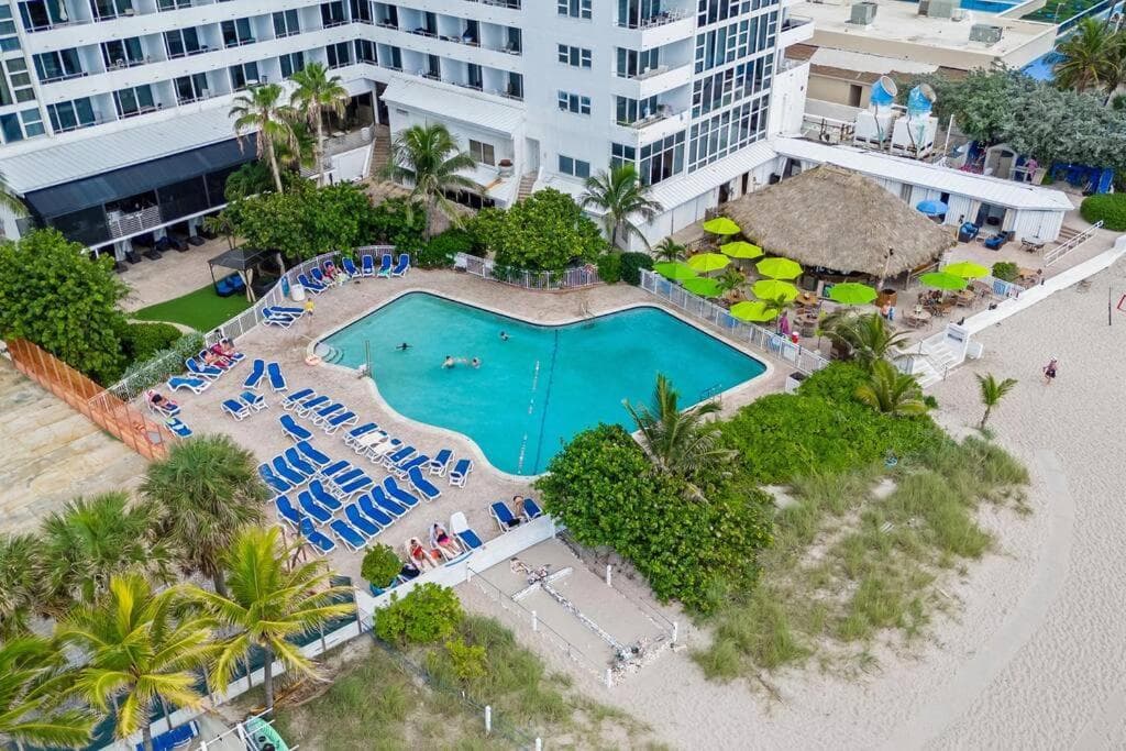 Relaxing Escape Oceanfront Pool Gem On The Beach — 5