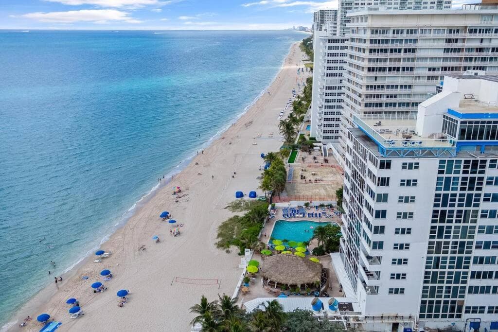 Relaxing Escape Oceanfront Pool Gem On The Beach — 21