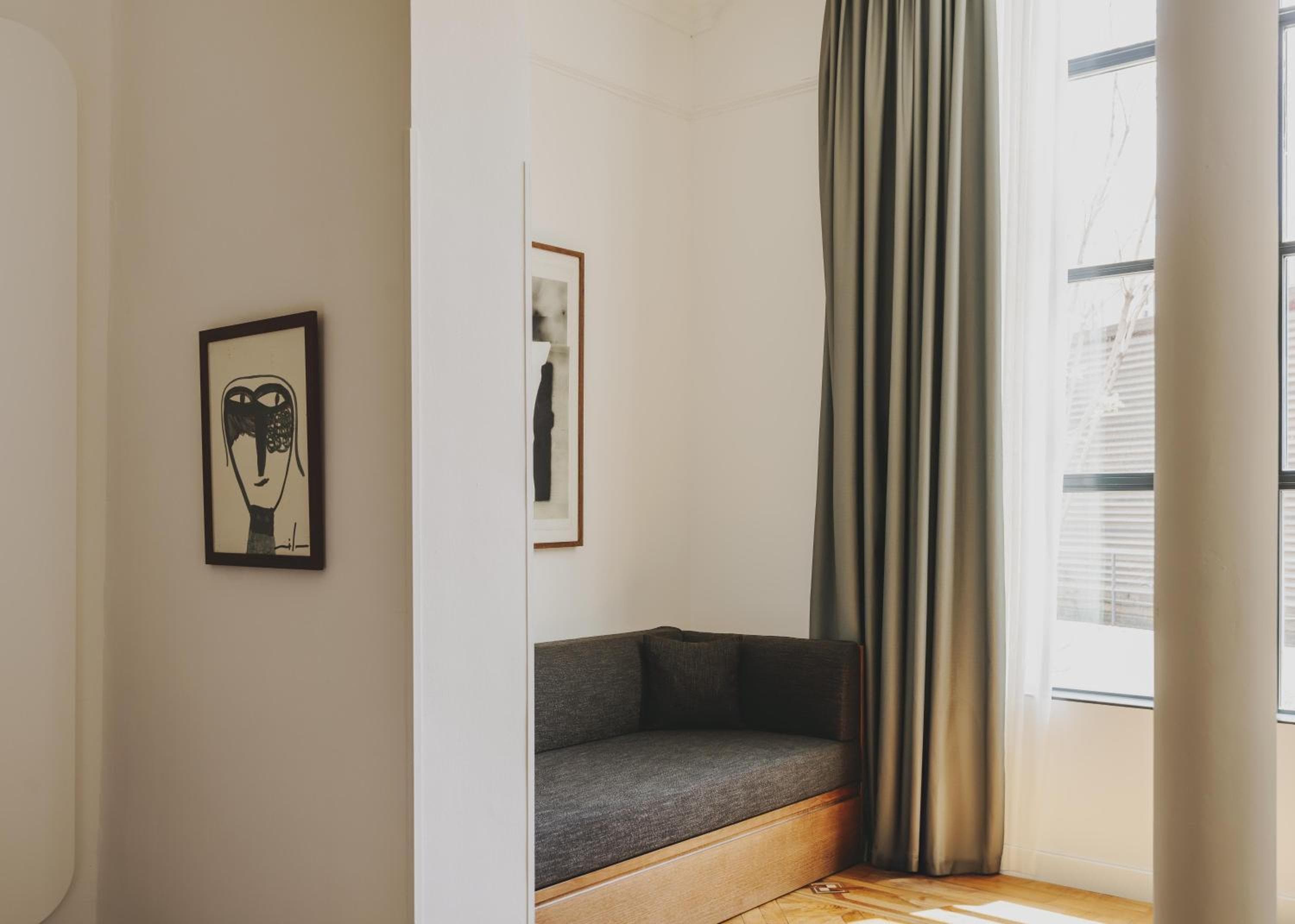 Hotel Regina Barcelona — 11