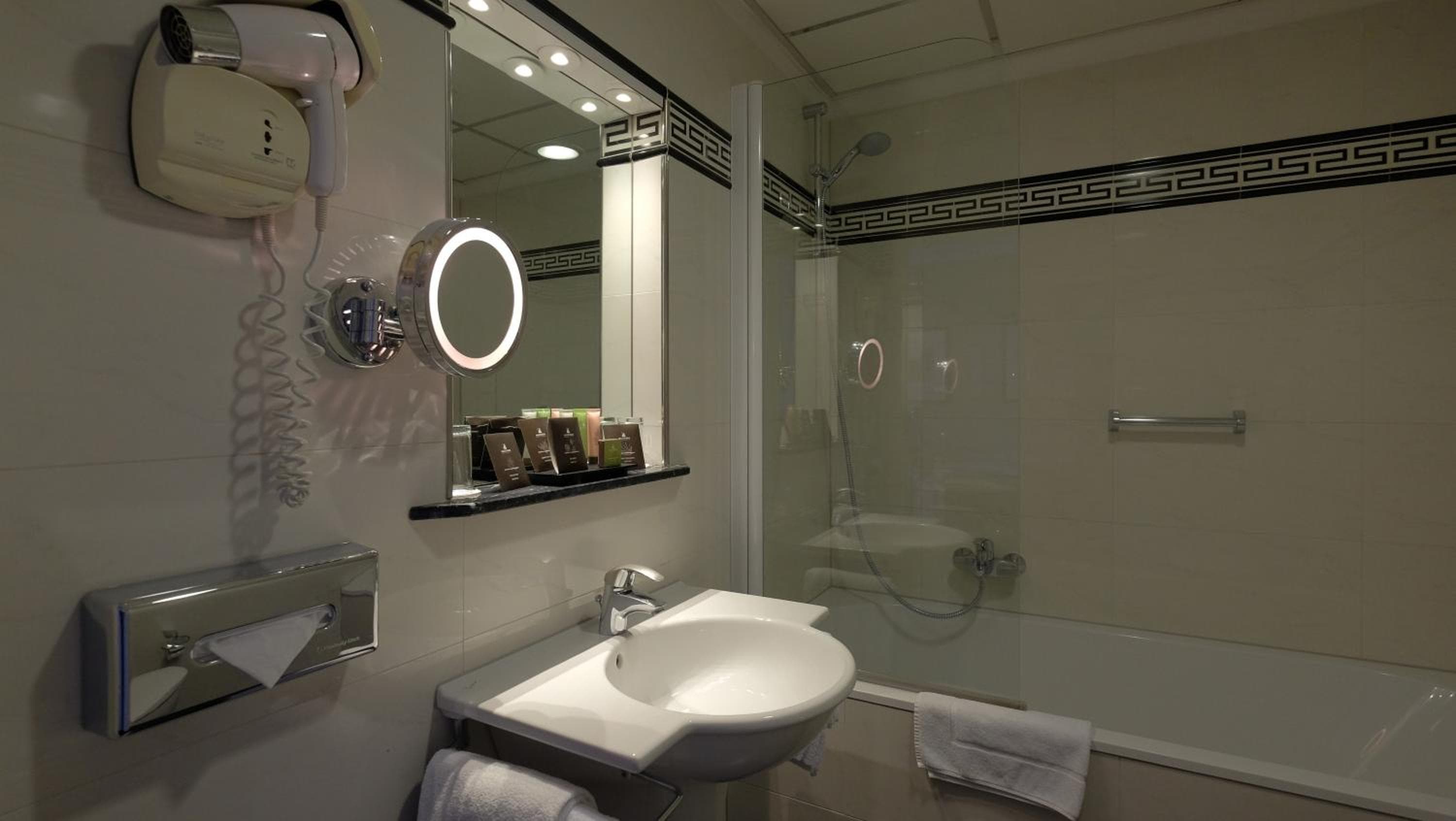 Apollofirst Boutique Hotel — 8