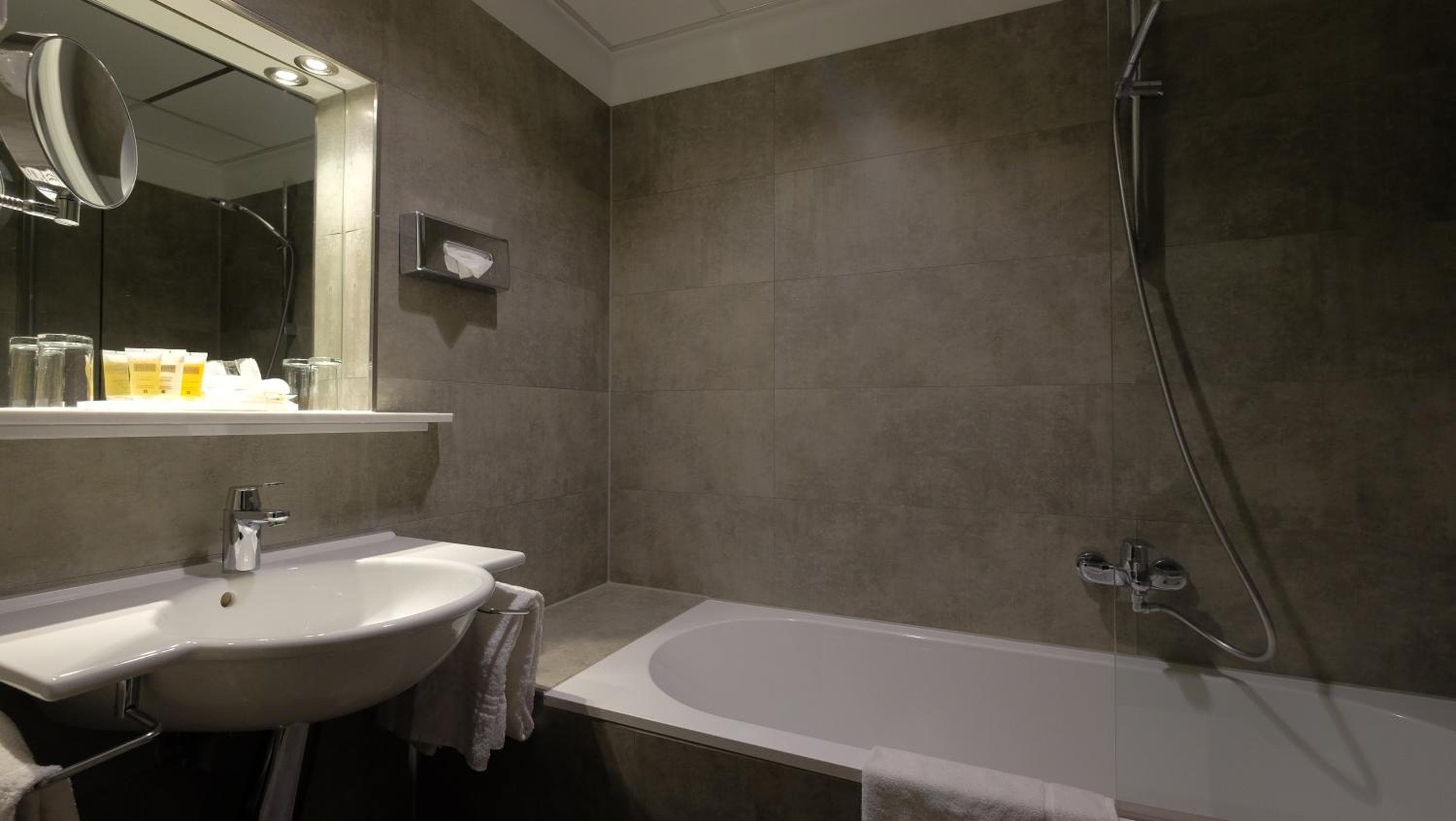 Apollofirst Boutique Hotel — 16
