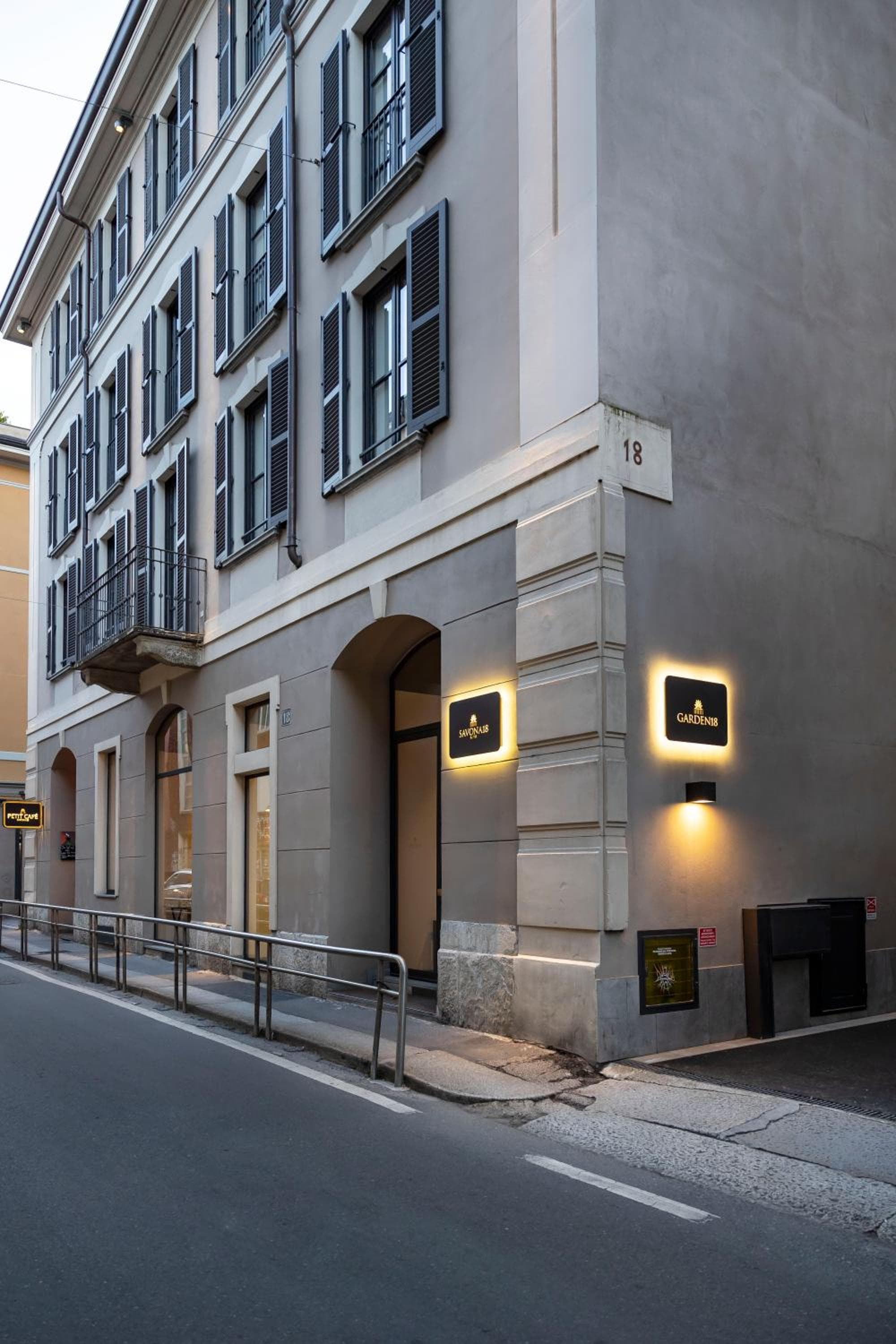 Savona 18 Suites — 1