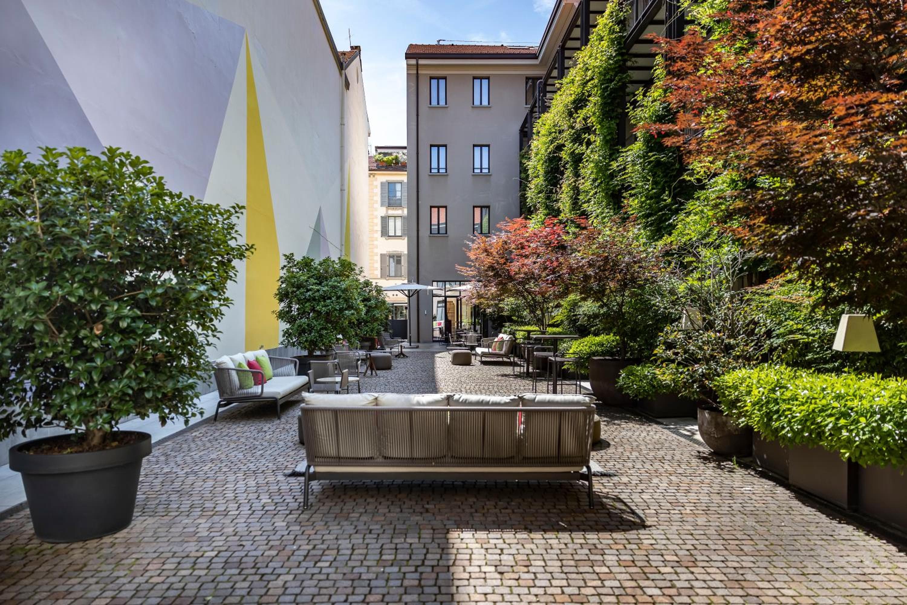 Savona 18 Suites — 13
