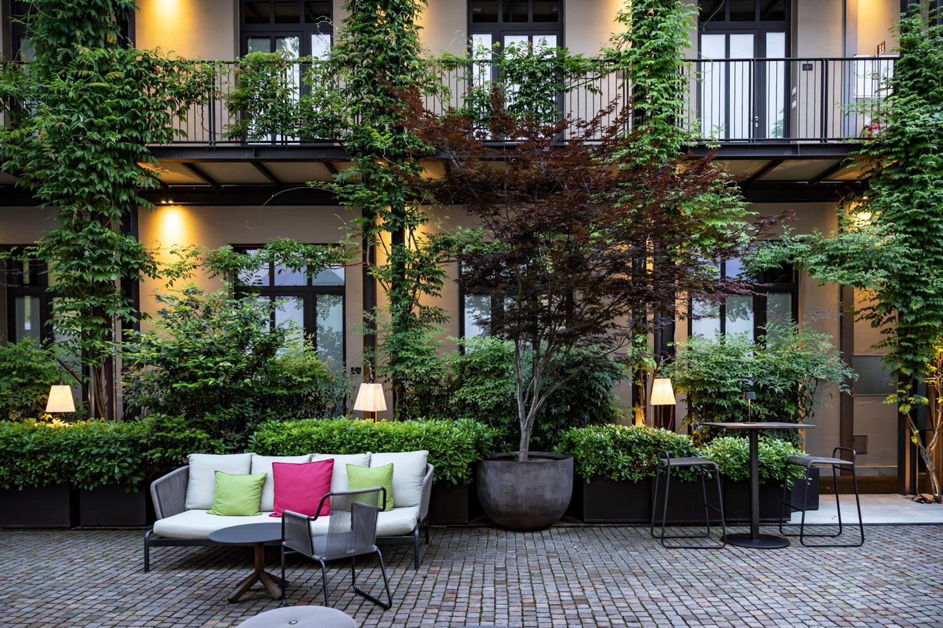 Savona 18 Suites — 11