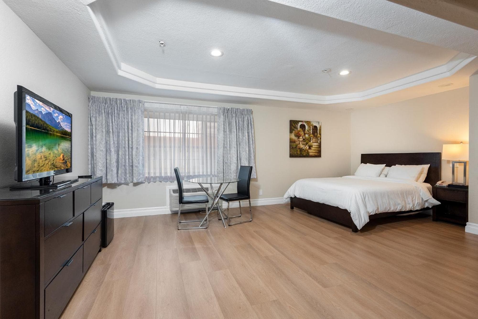 Wilshire Crest Hotel — 26