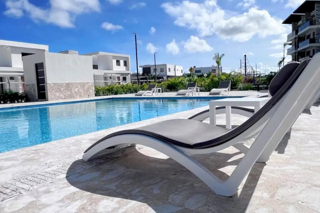 Schöne 2 Schlafzimmer 2 Badezimmer mit Pool — 1