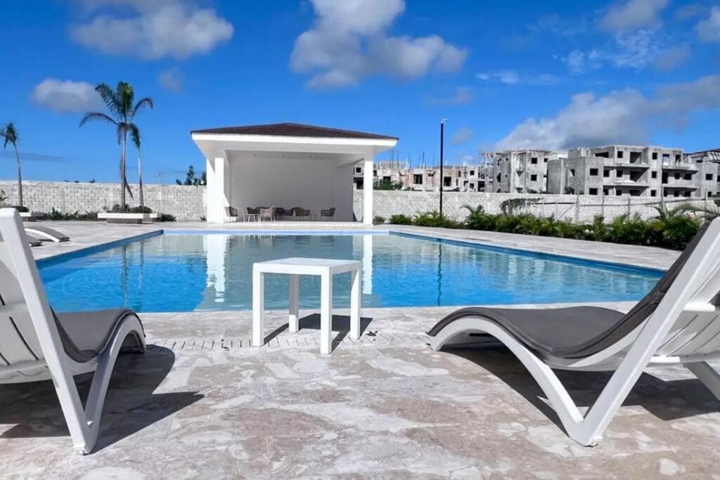 Schöne 2 Schlafzimmer 2 Badezimmer mit Pool — 23