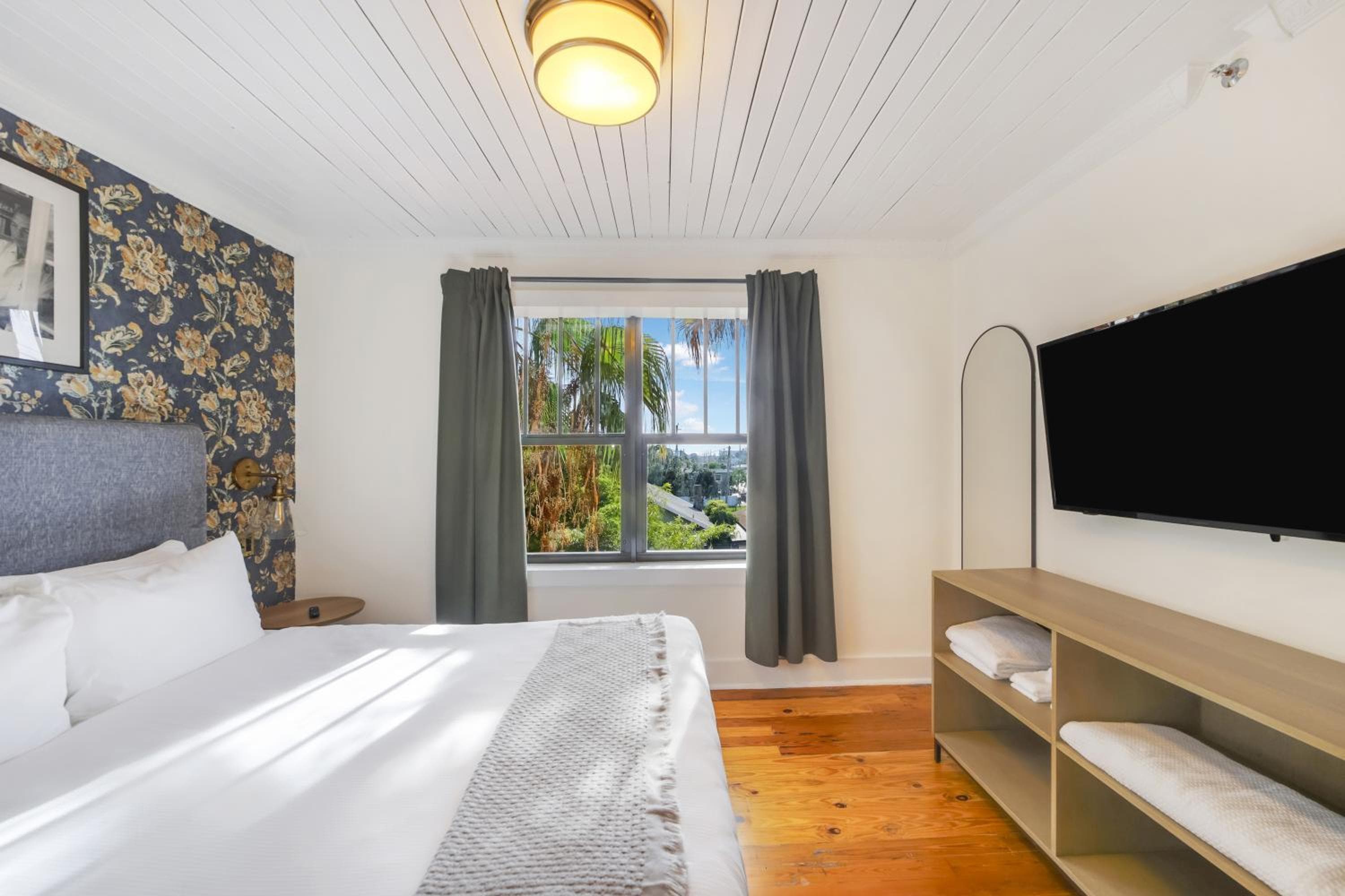 Tower Hotel Little Havana — 24