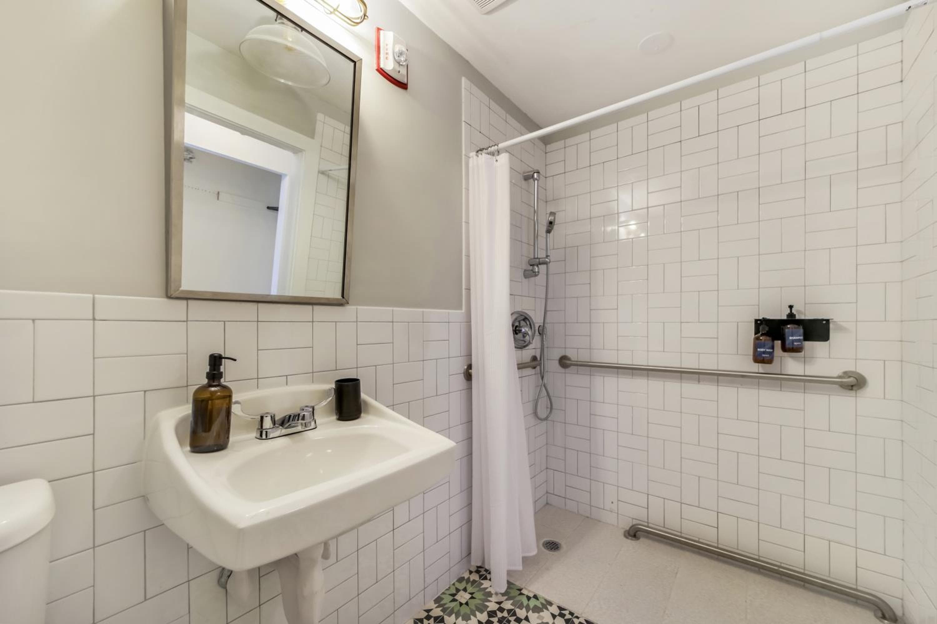 Tower Hotel Little Havana — 17