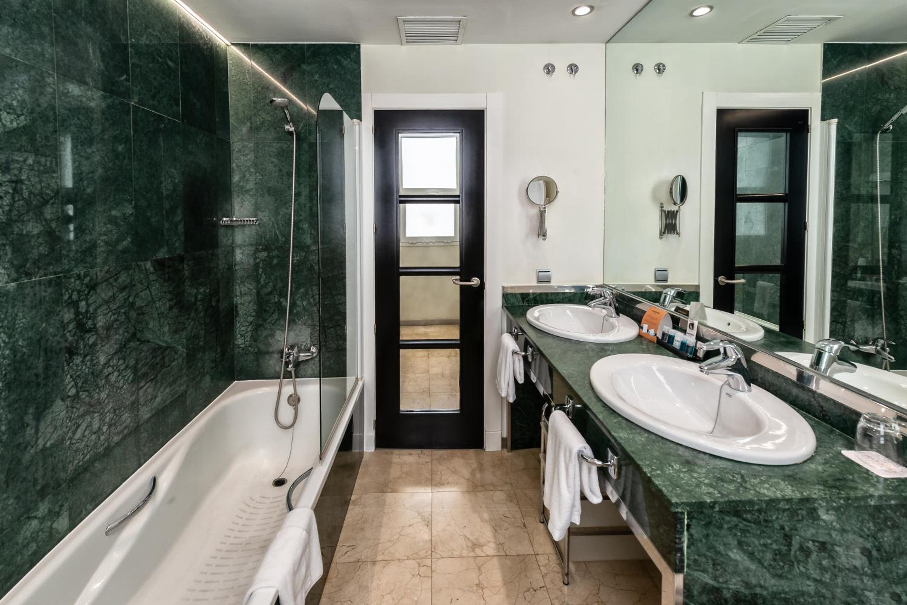 Mariposa Hotel Malaga — 25